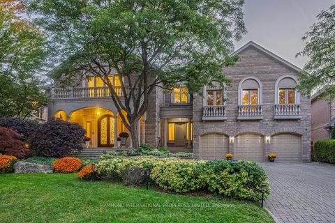 32 Arjay Crescent Toronto C12 ON M2L 1C7