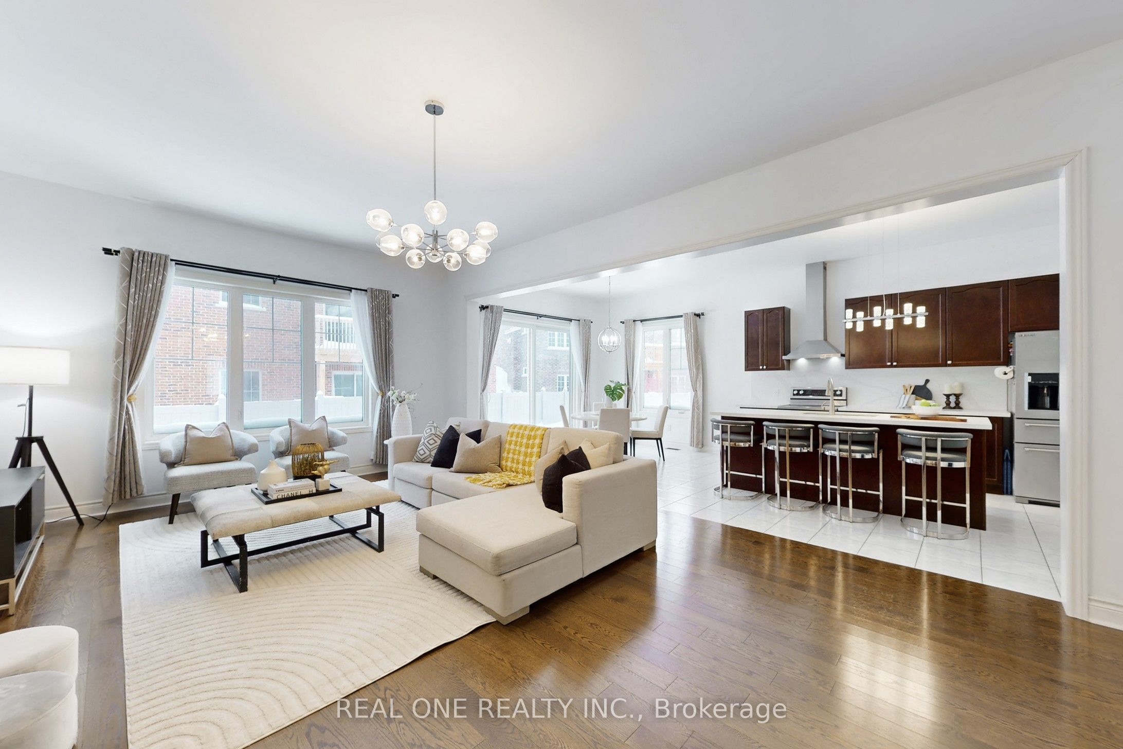 11 Match Point Court