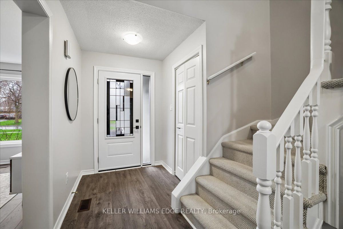 2208 Melissa Crescent