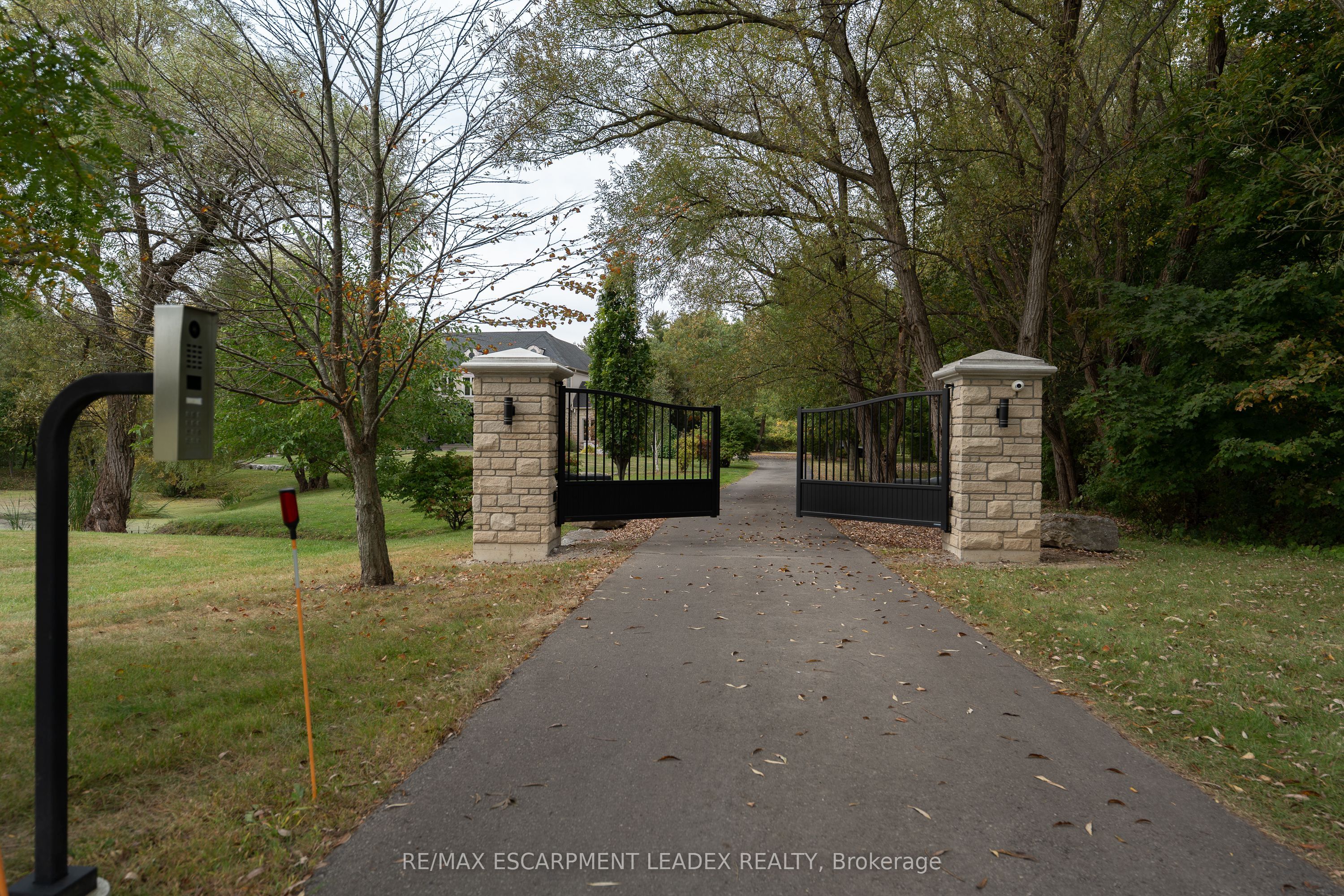 740 Fiddlers Green Road