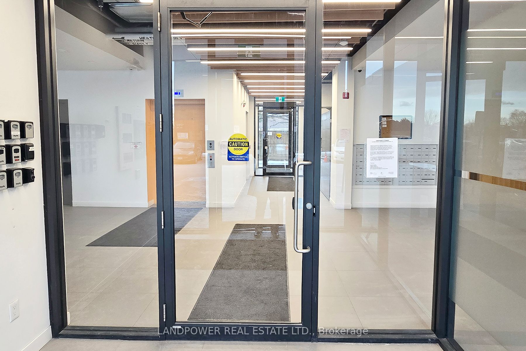 1800 Simcoe Street N 313