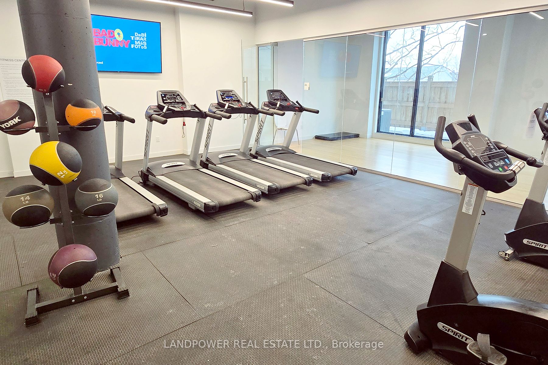 1800 Simcoe Street N 313