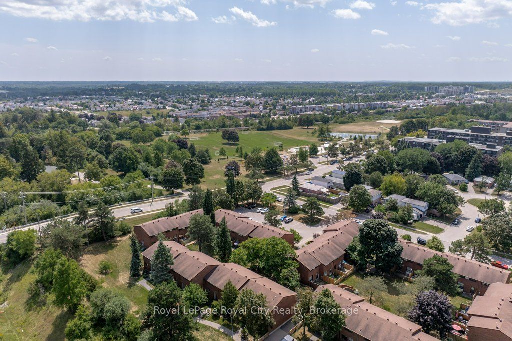 35 Rhonda Road 31
