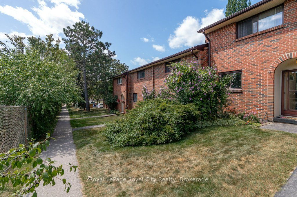 35 Rhonda Road 31