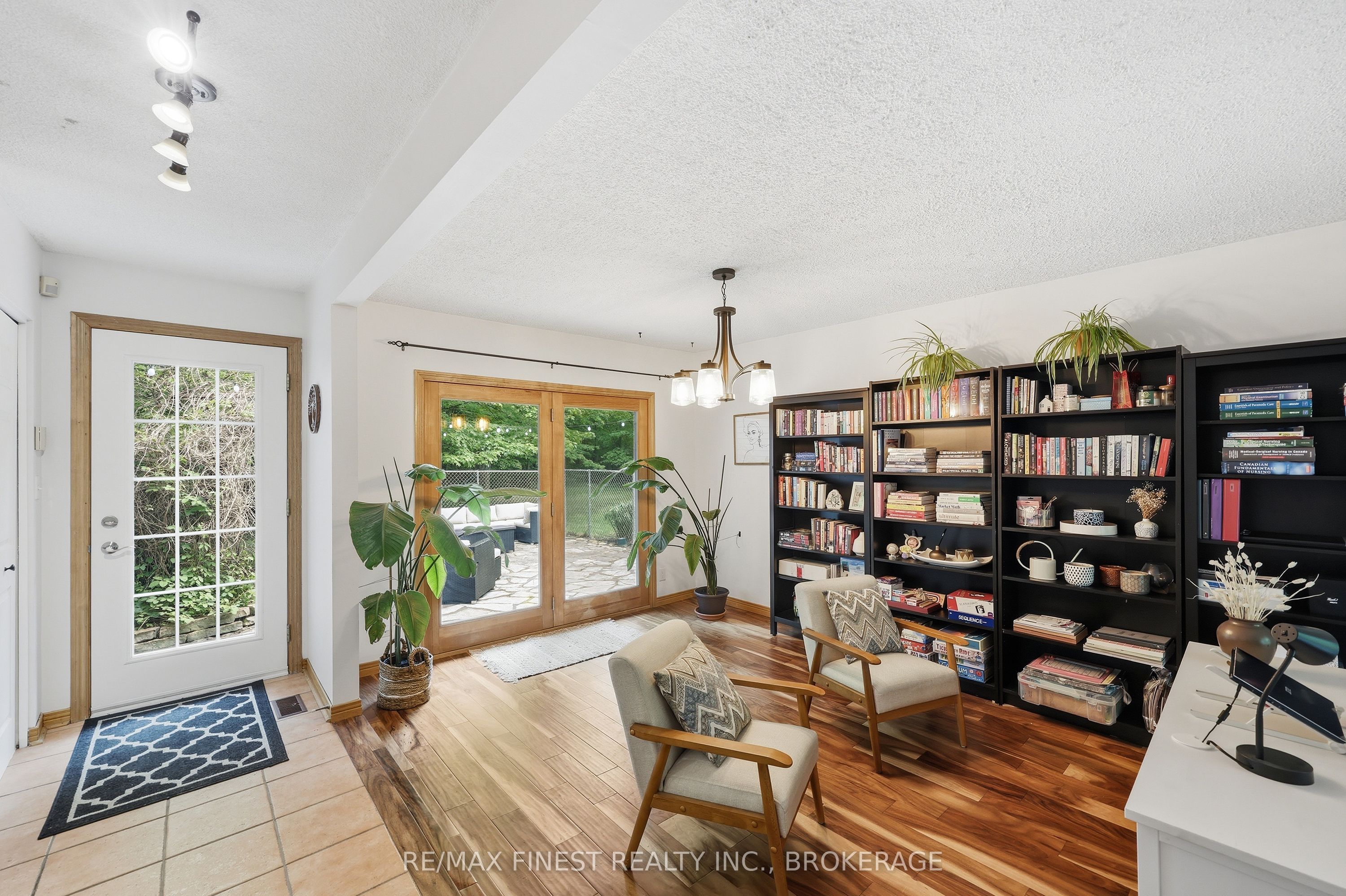 1465 Middle Road