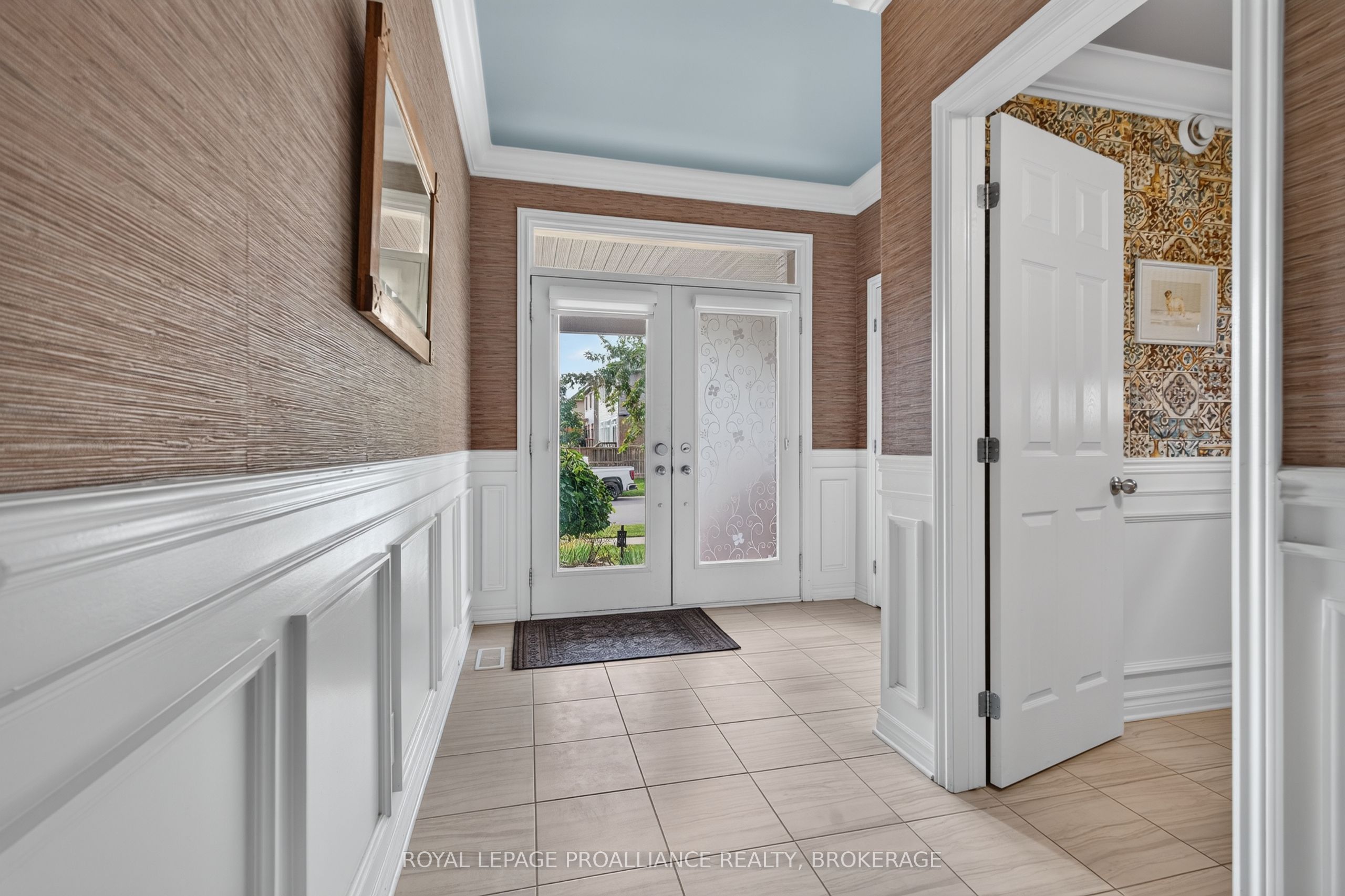 1118 Escala Crescent