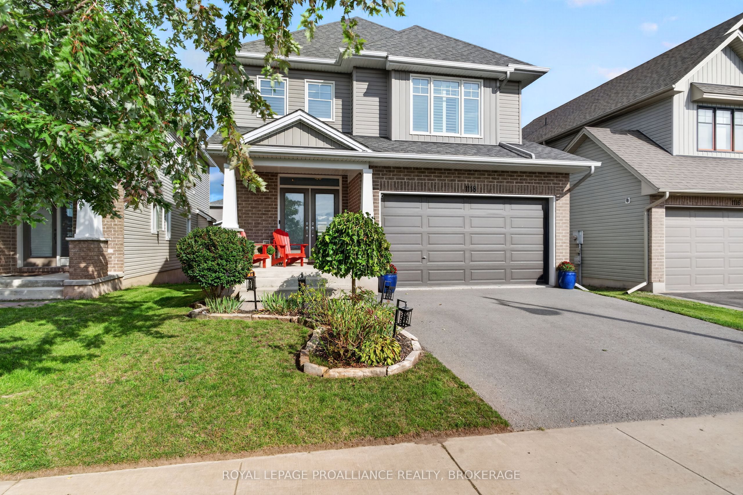 1118 Escala Crescent