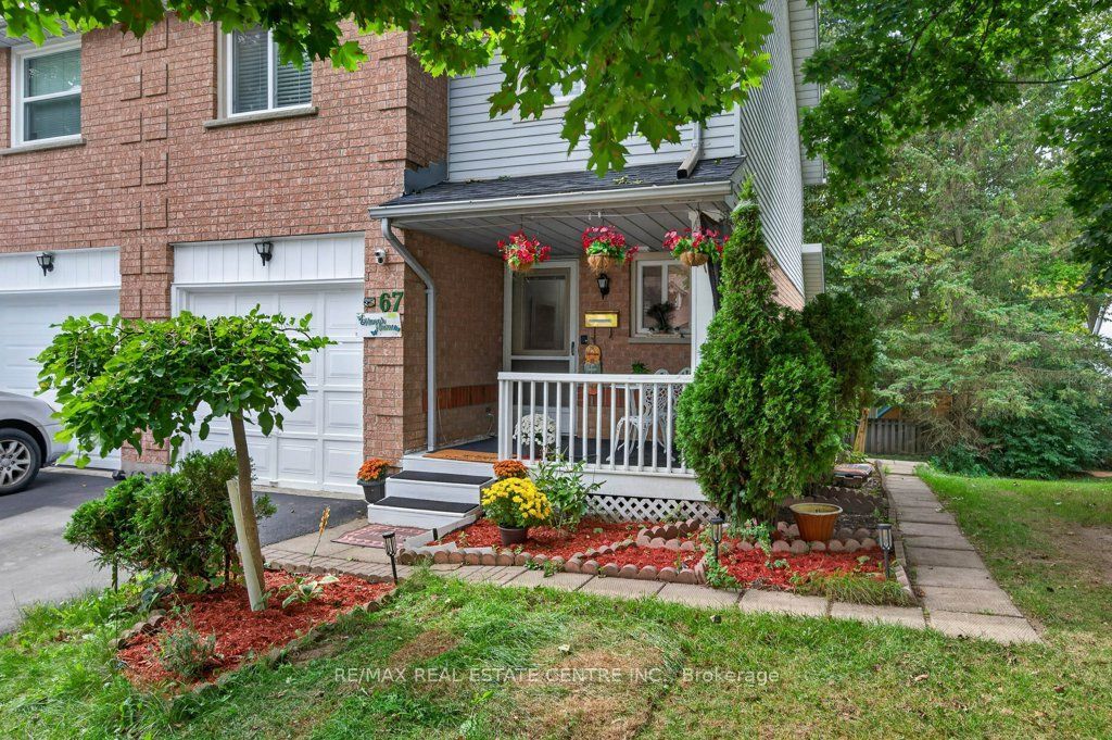 67 Grandridge Crescent