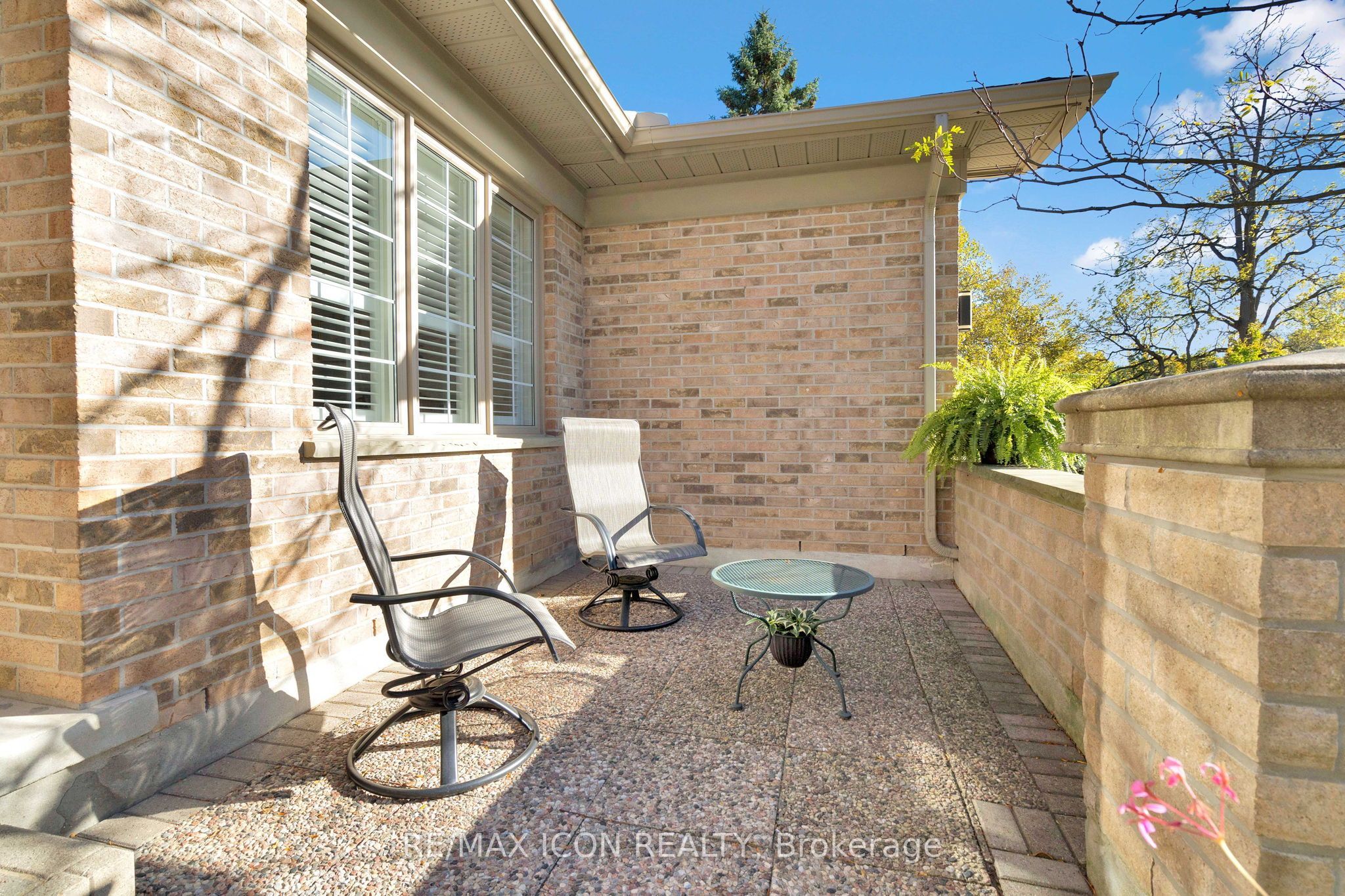1151 Riverside Drive 17