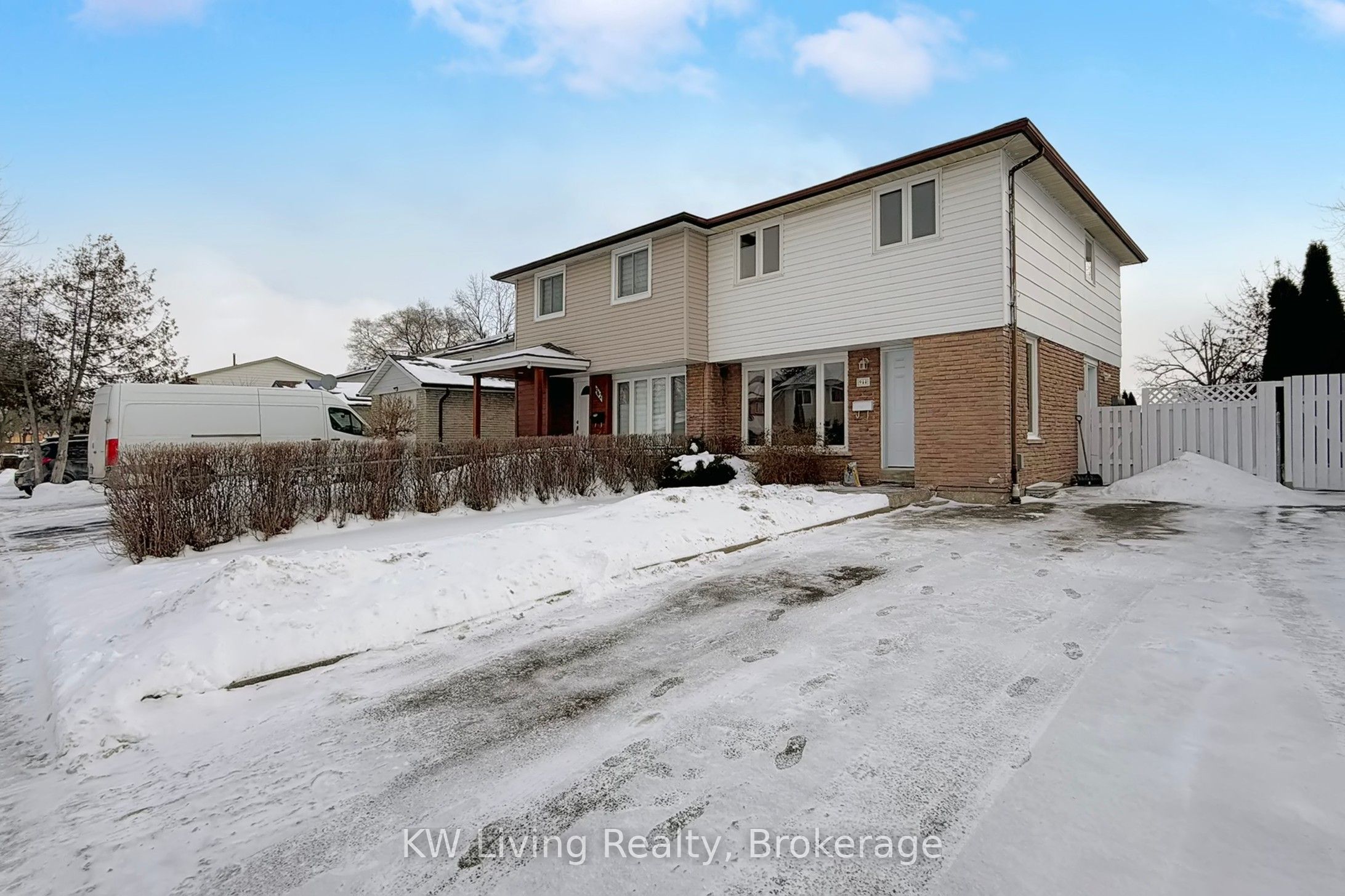 944 Blairholm Avenue