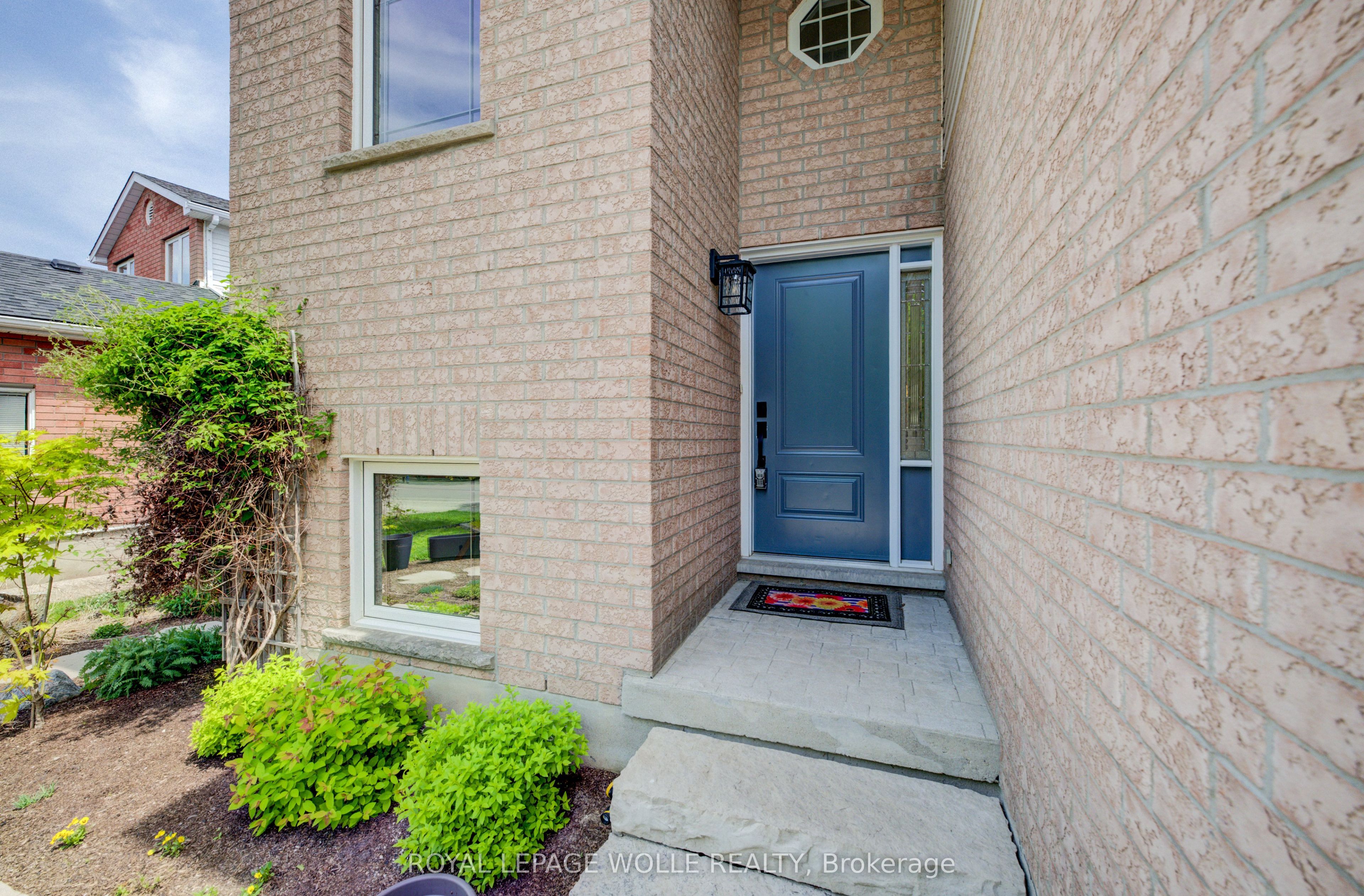 464 Northlake Drive