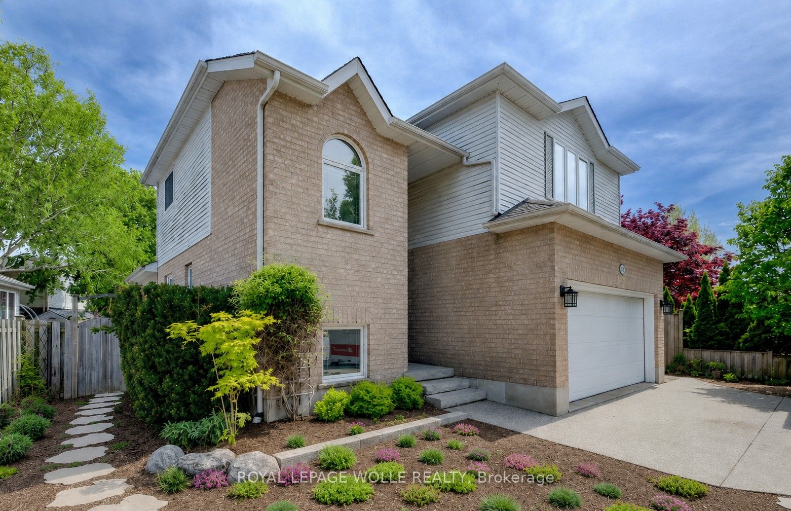 464 Northlake Drive