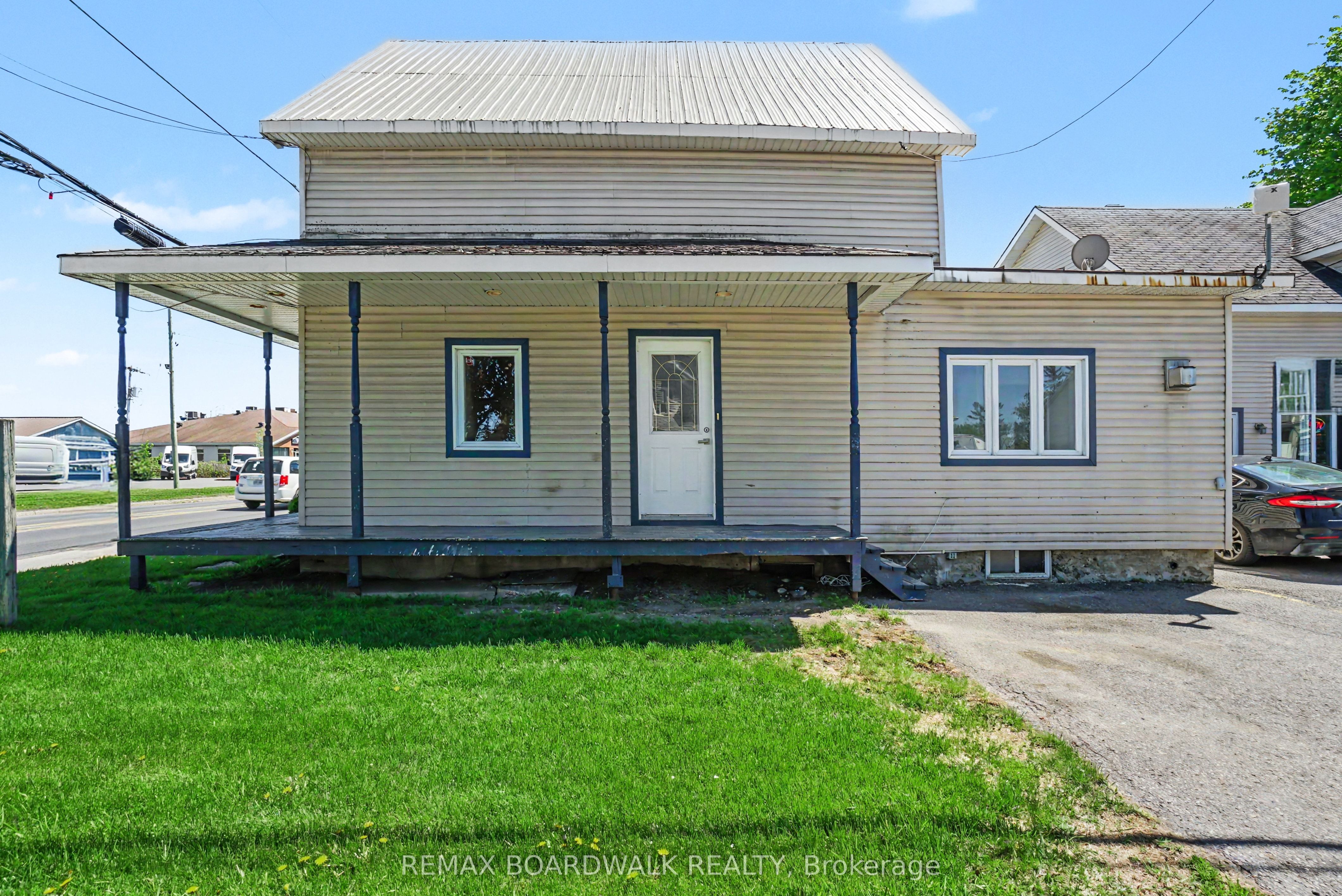 683 Principale Street