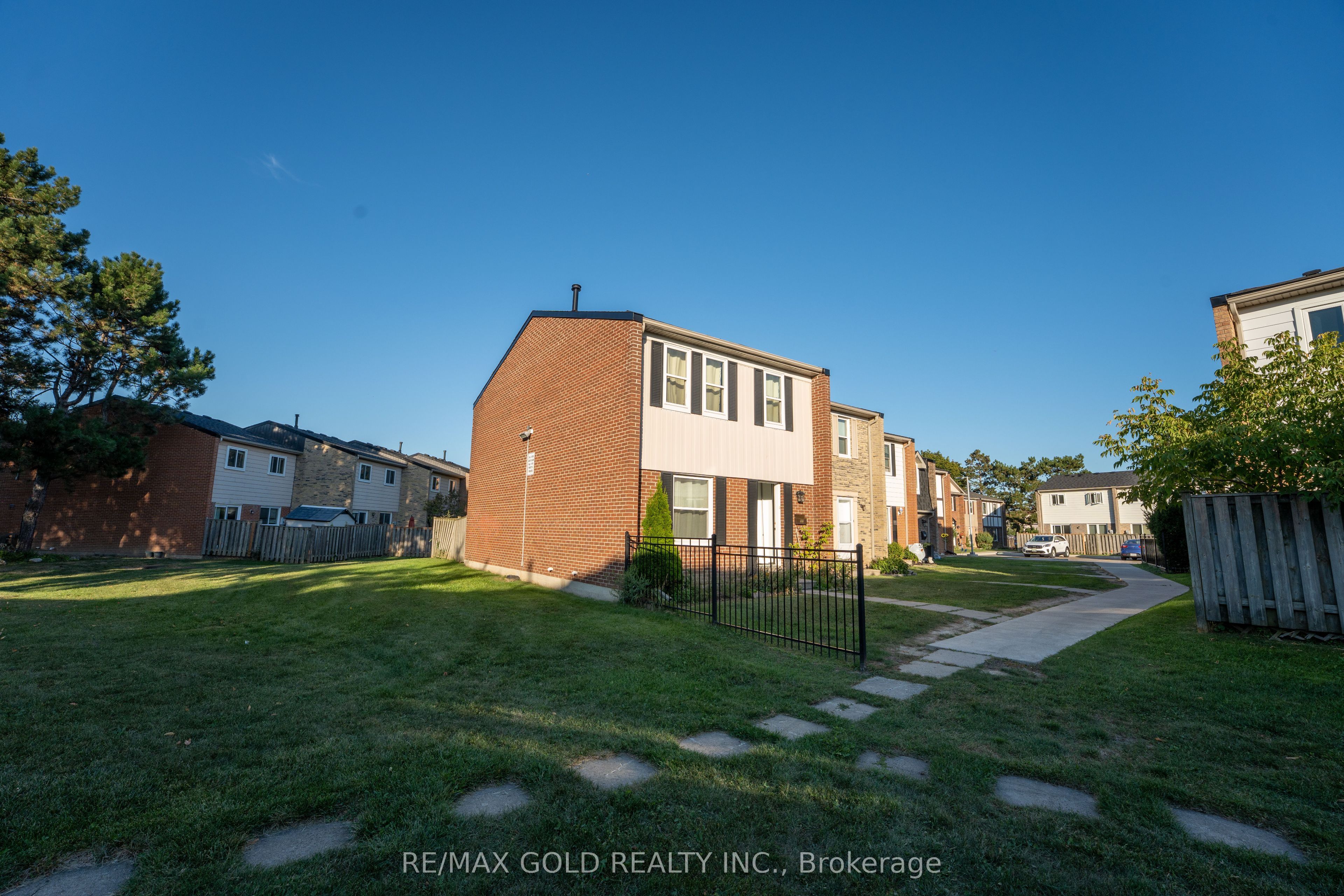 900 Central Park Drive 107