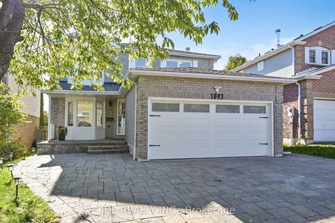 1093 Glenanna Road Pickering ON L1V 5B5