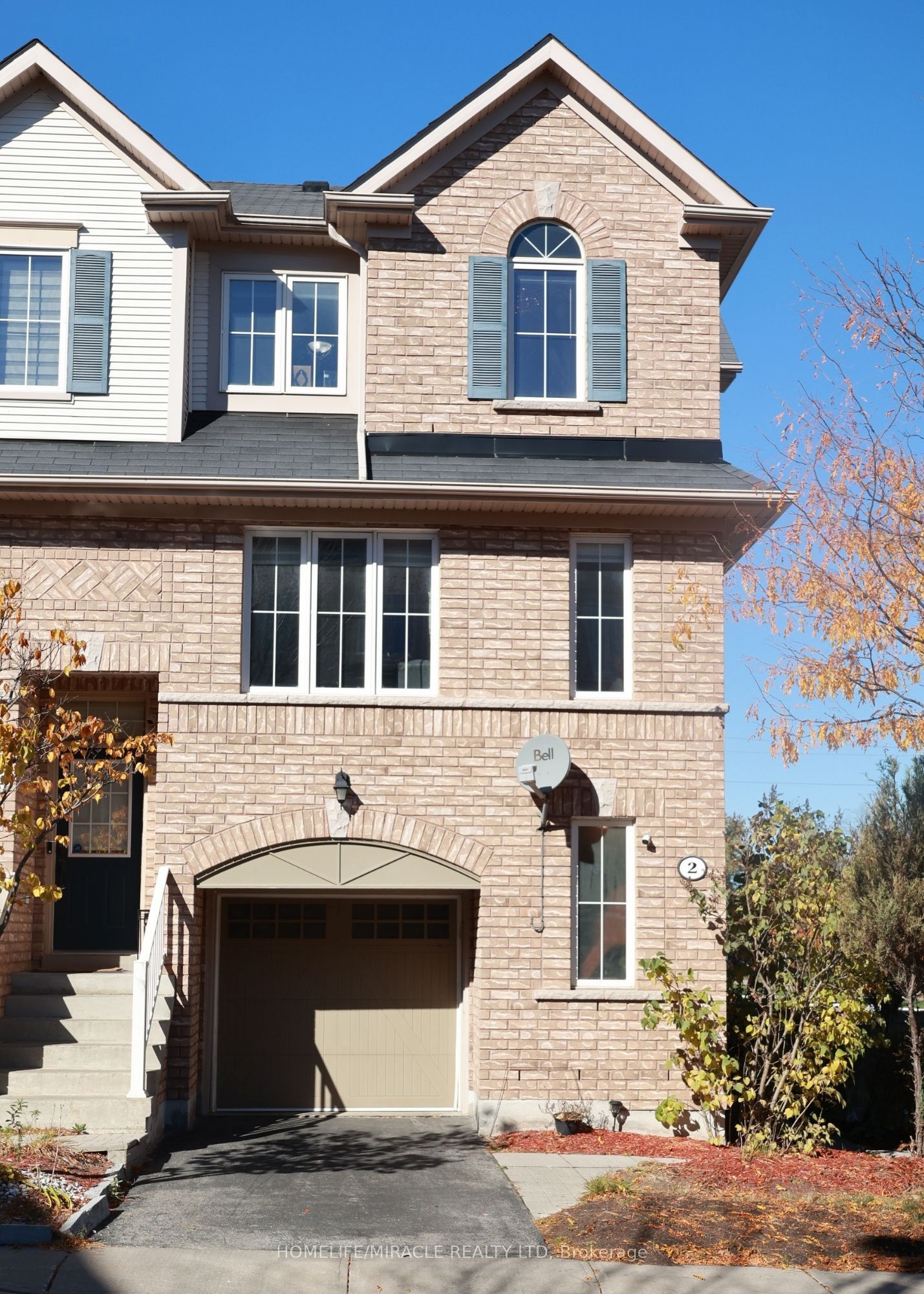 2 Martinworth Lane