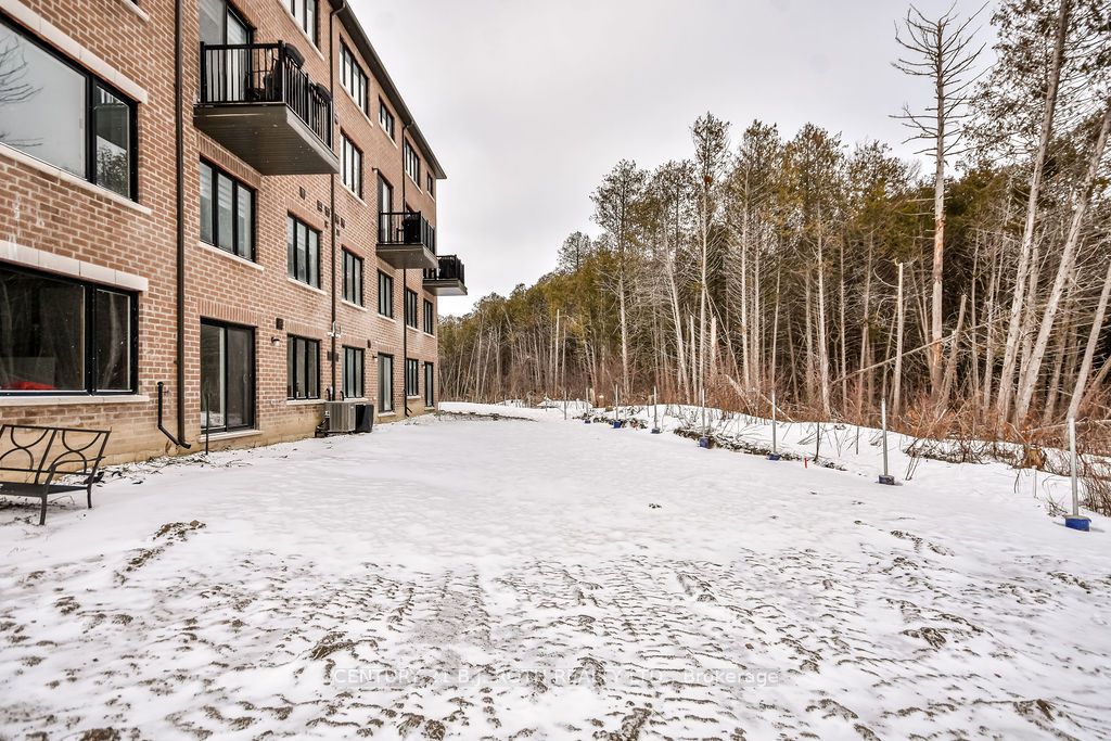 104 Blue Forest Crescent