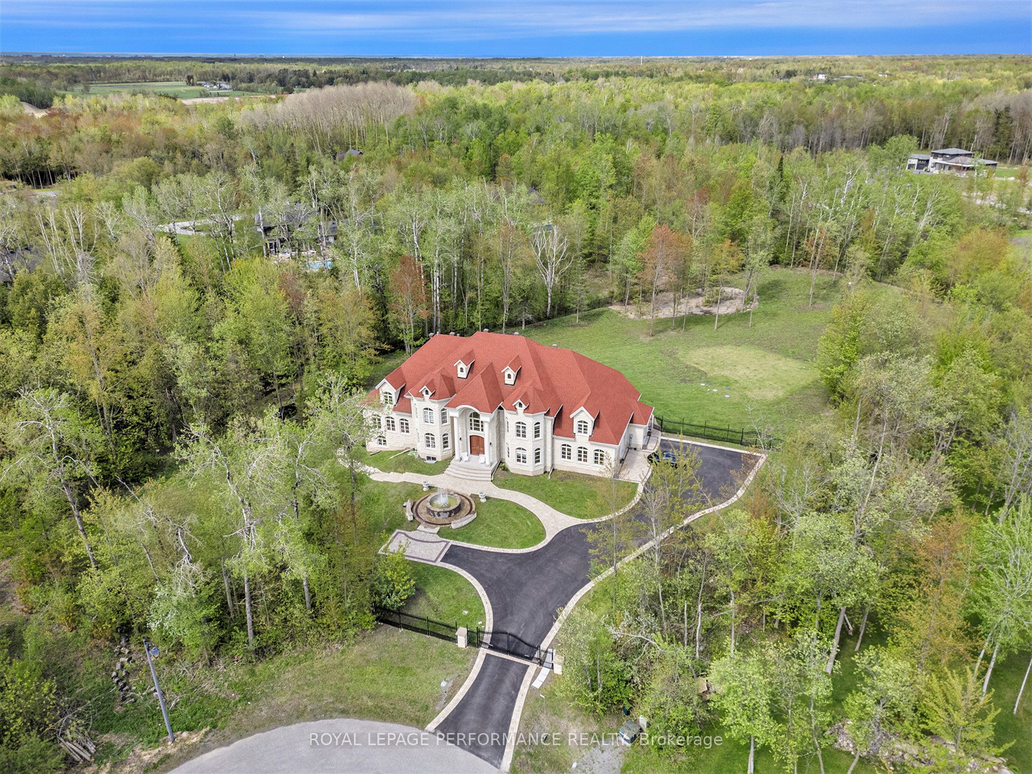 1413 BLACKHORSE Court