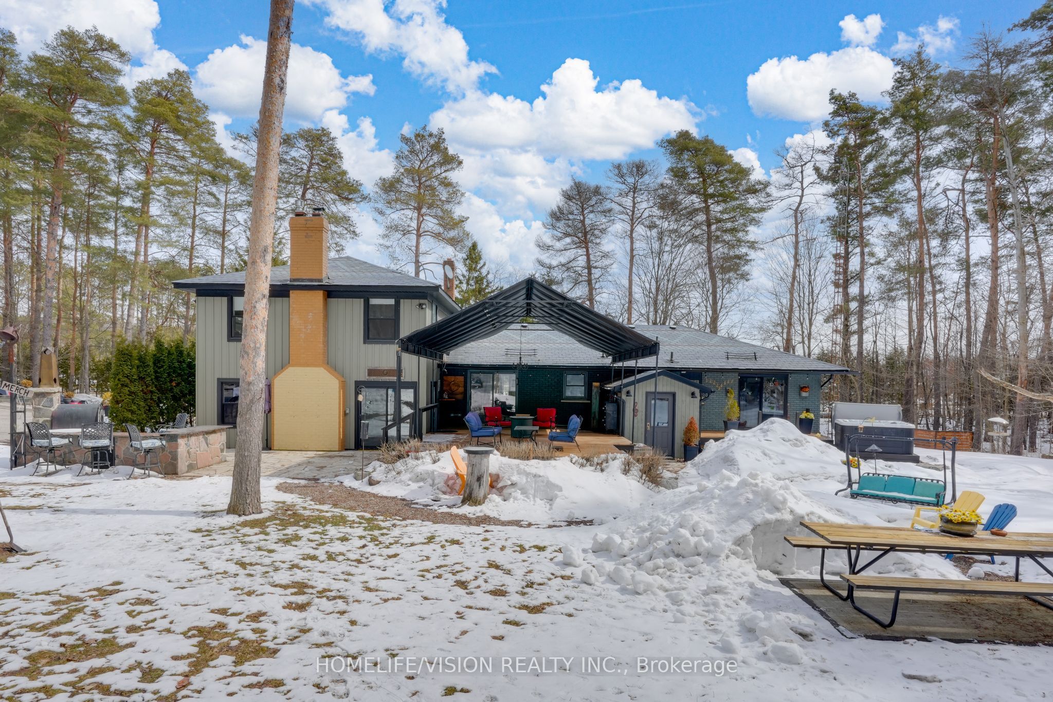 4580 Concession 6 Road