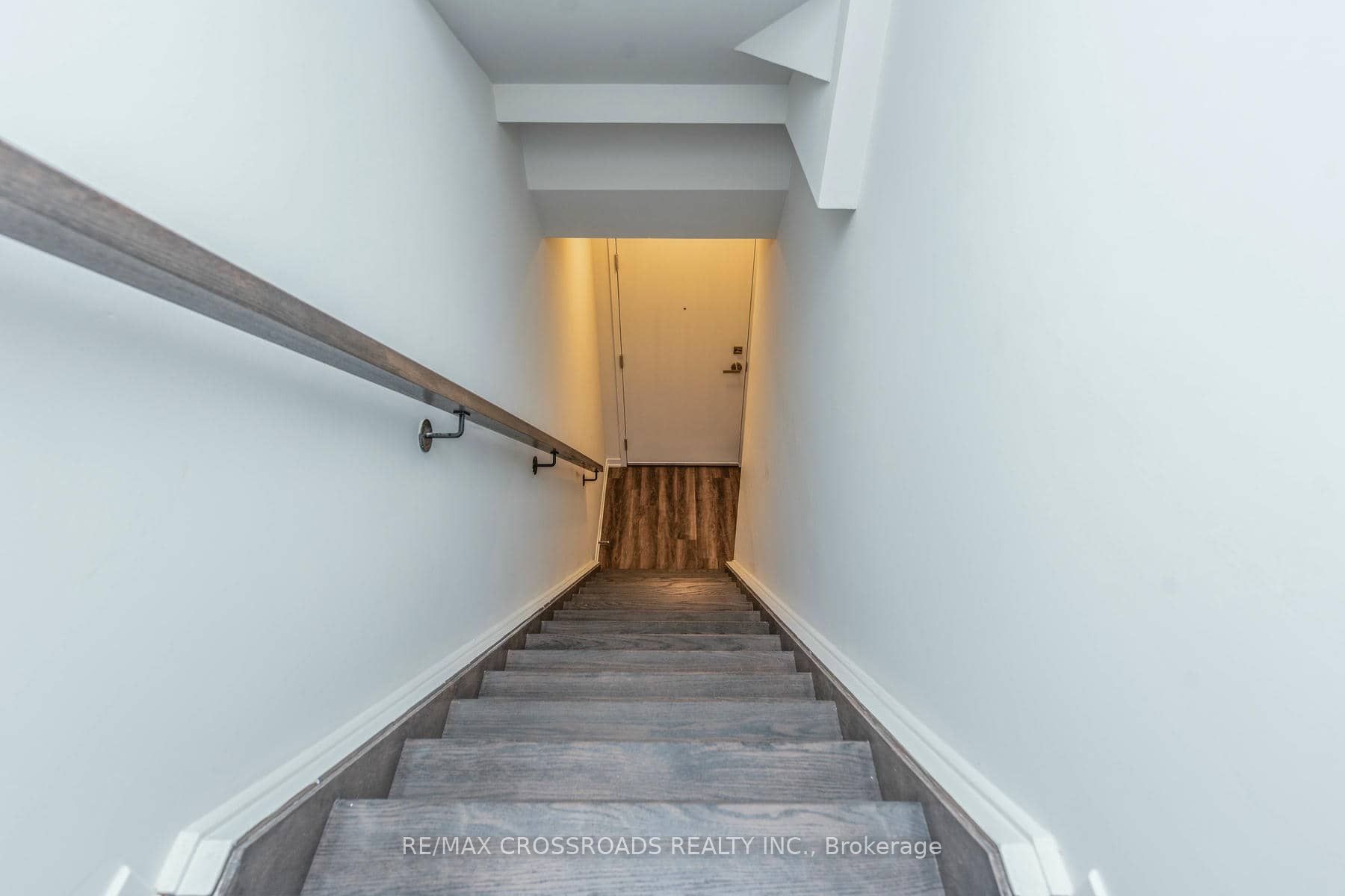 140 Honeycrisp Crescent 292