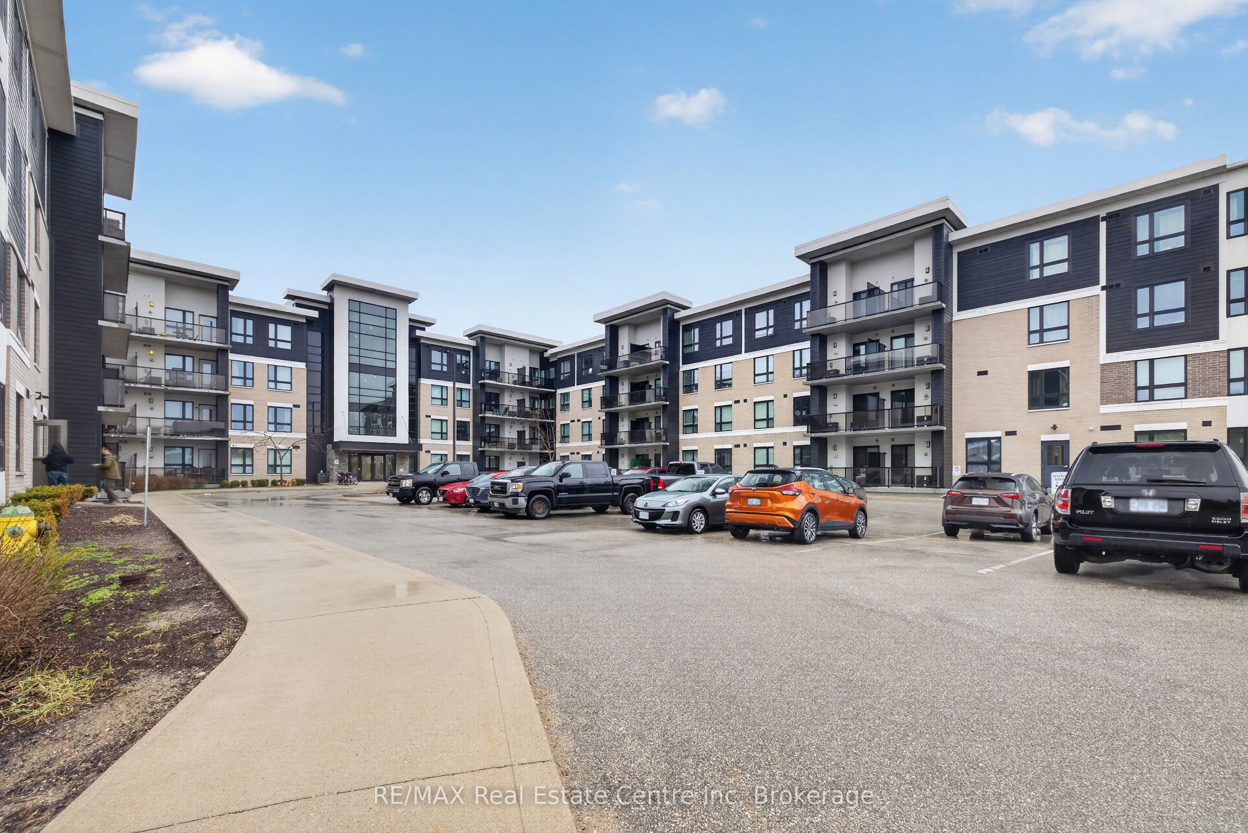1284 Gordon Street 113
