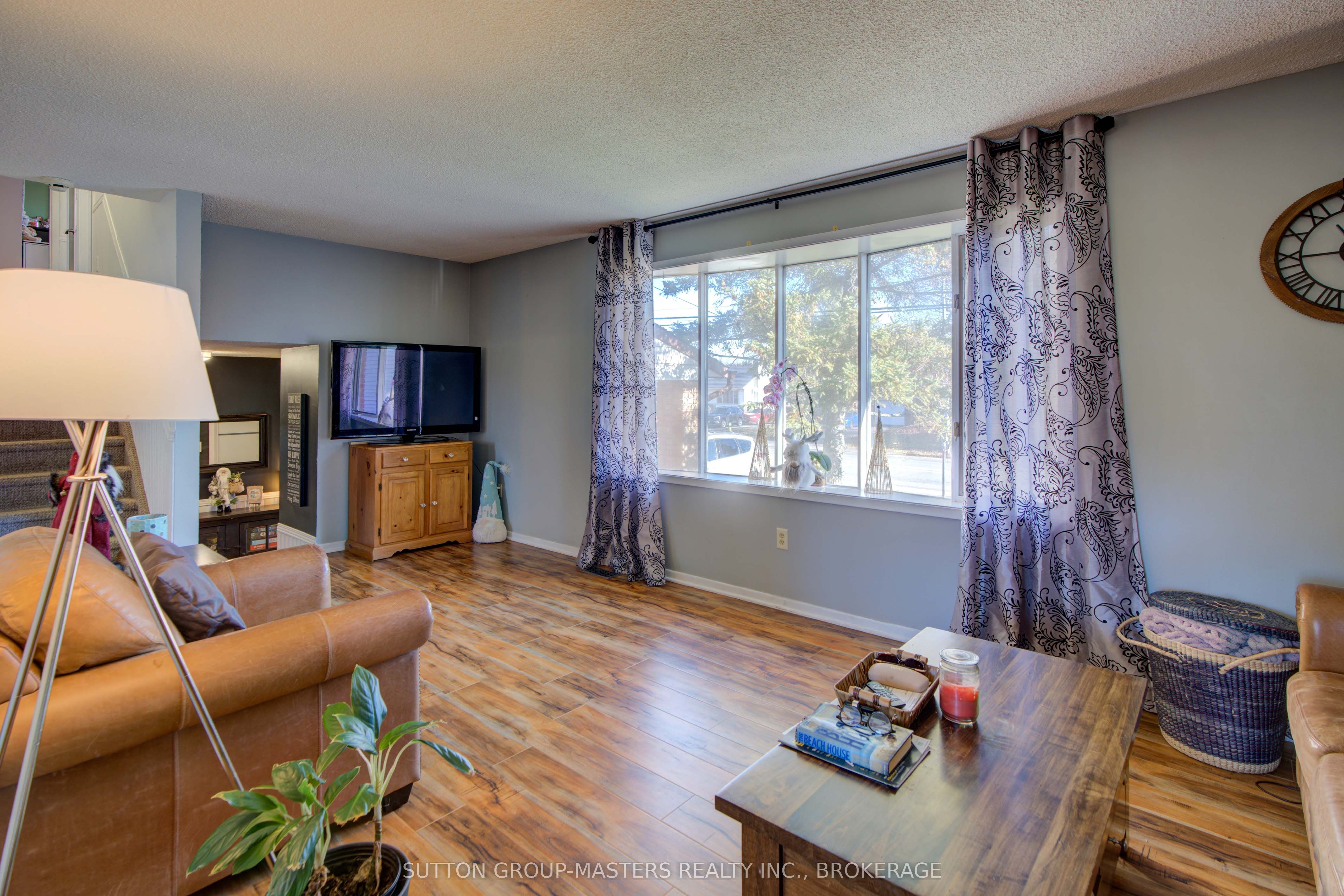 715 Collins Bay Road