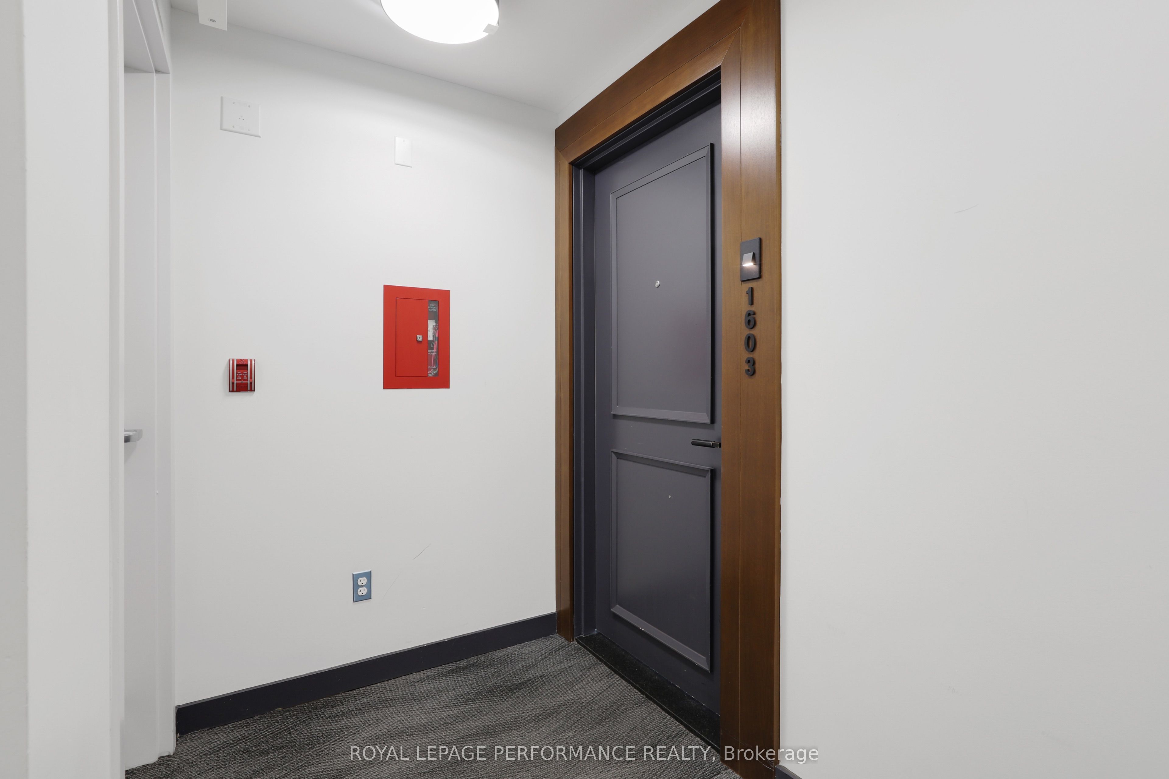 255 Bay Street 1603
