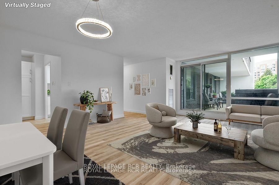 1535 Lakeshore Road E 205