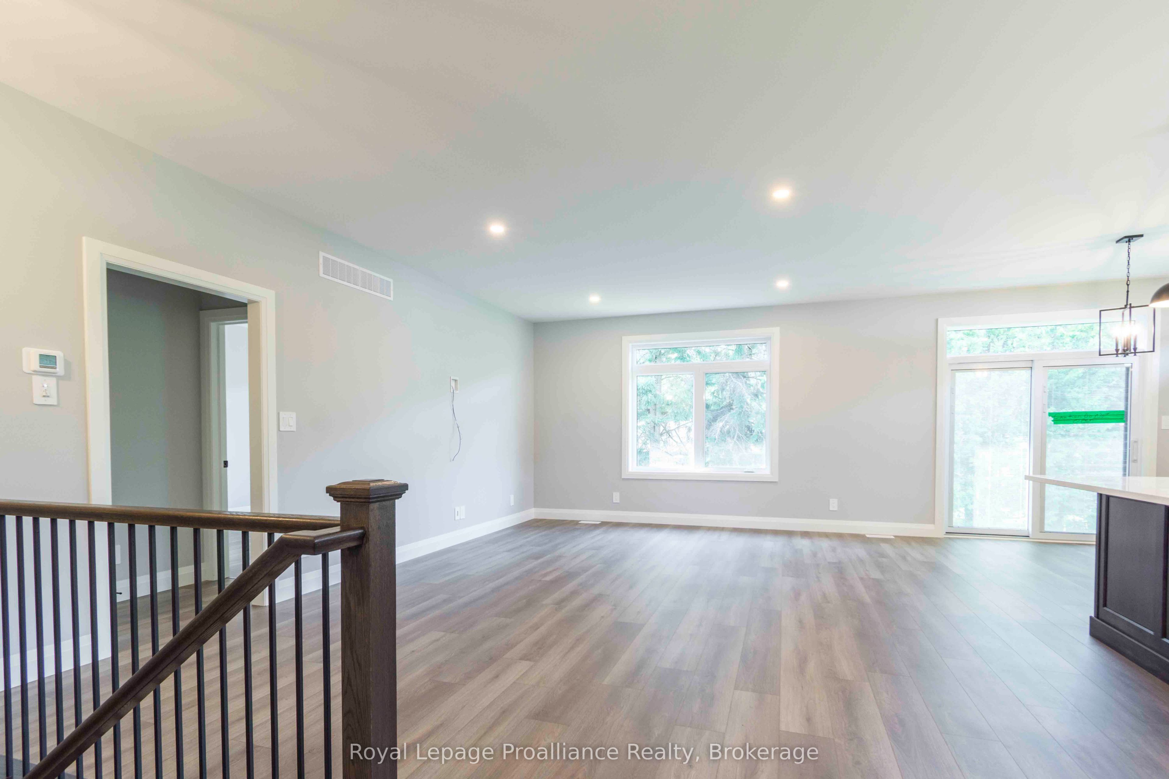 31 MacKenzie John Crescent