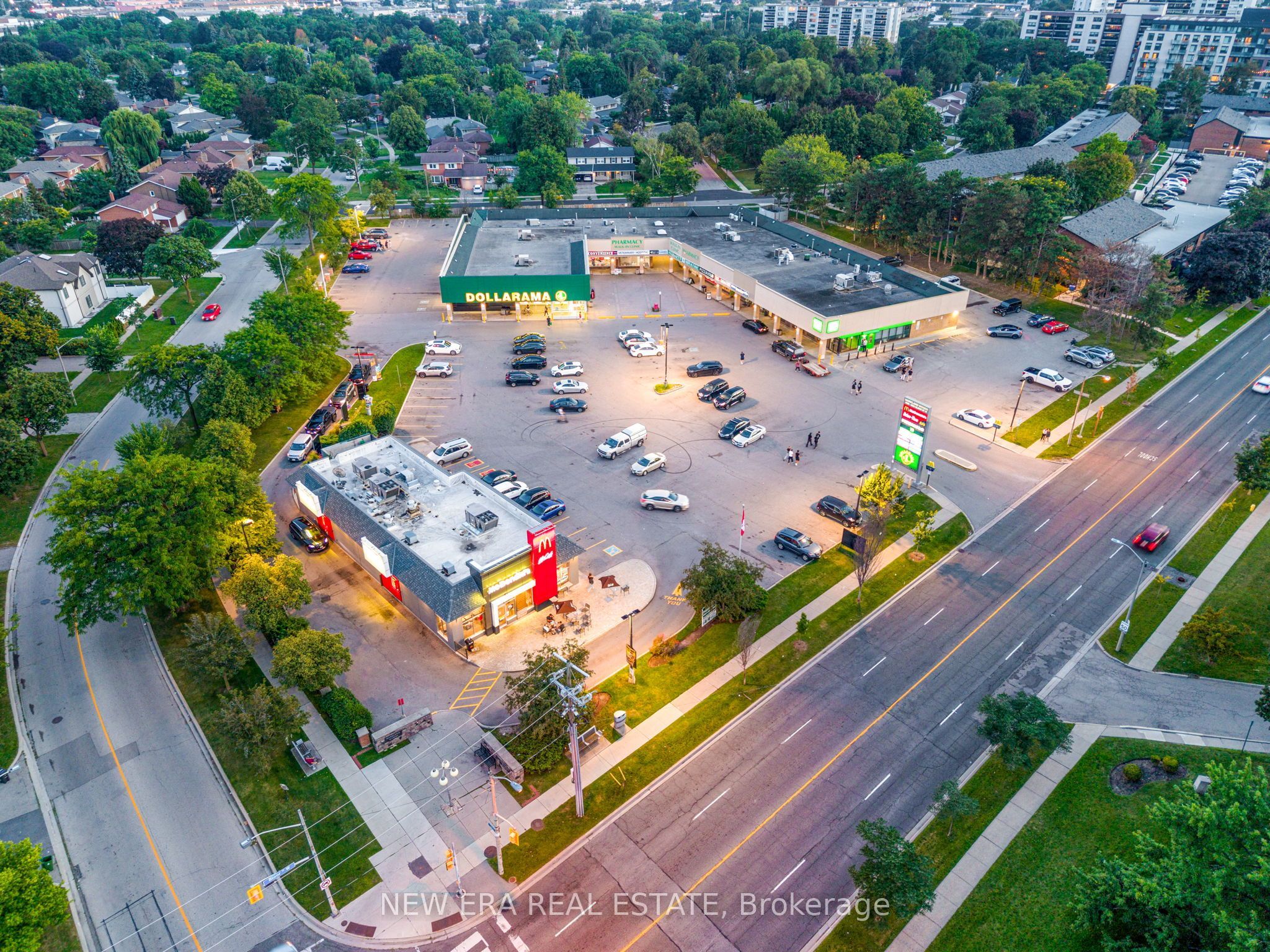 4246 Bloor Street W
