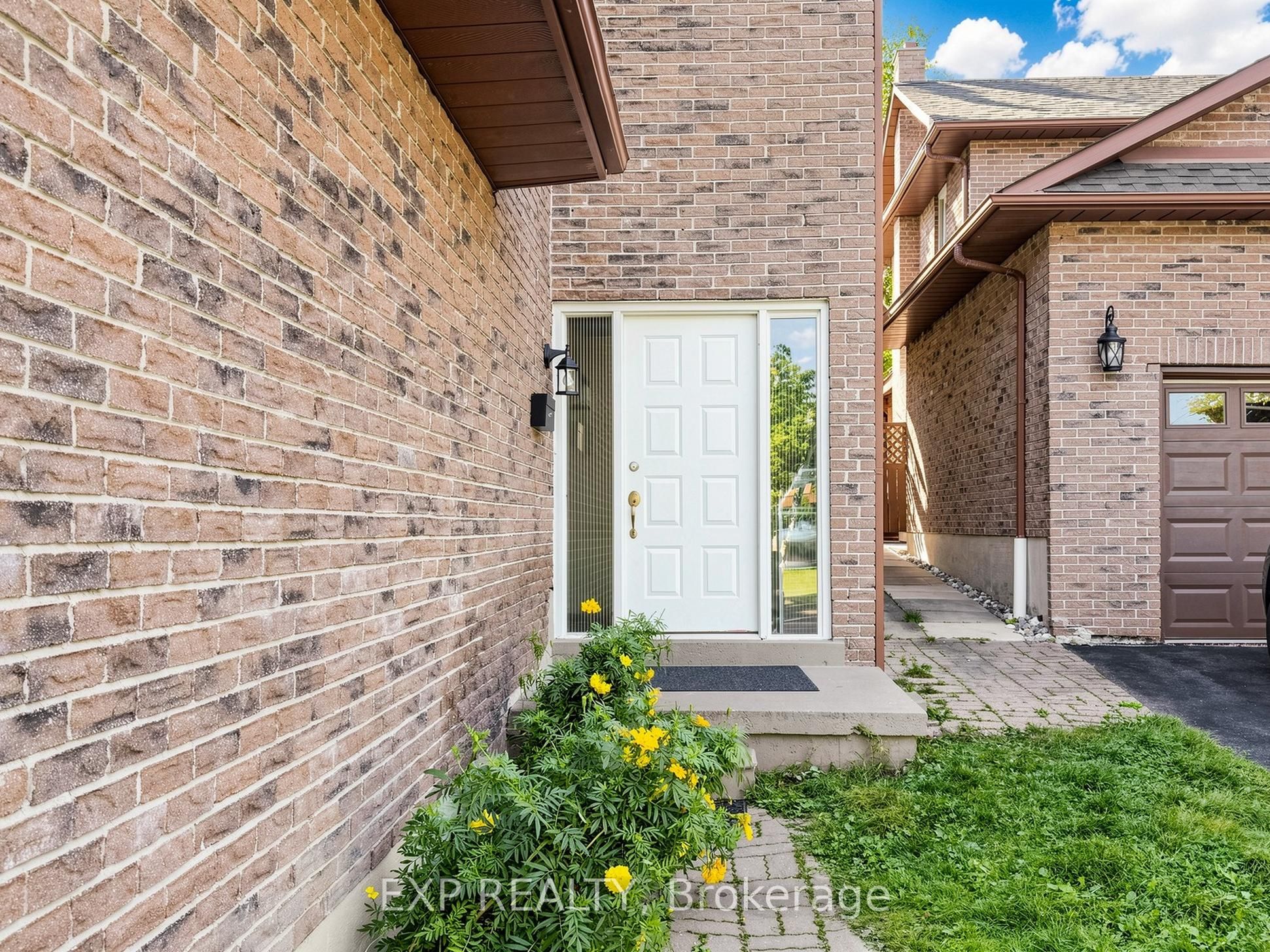 28 Longfellow Court