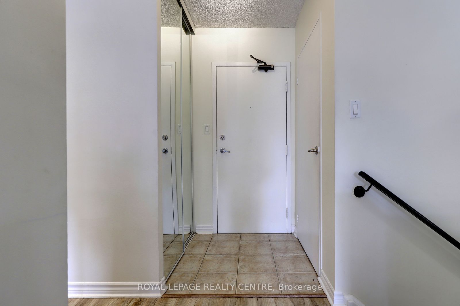 1000 Cedarglen Gate 201