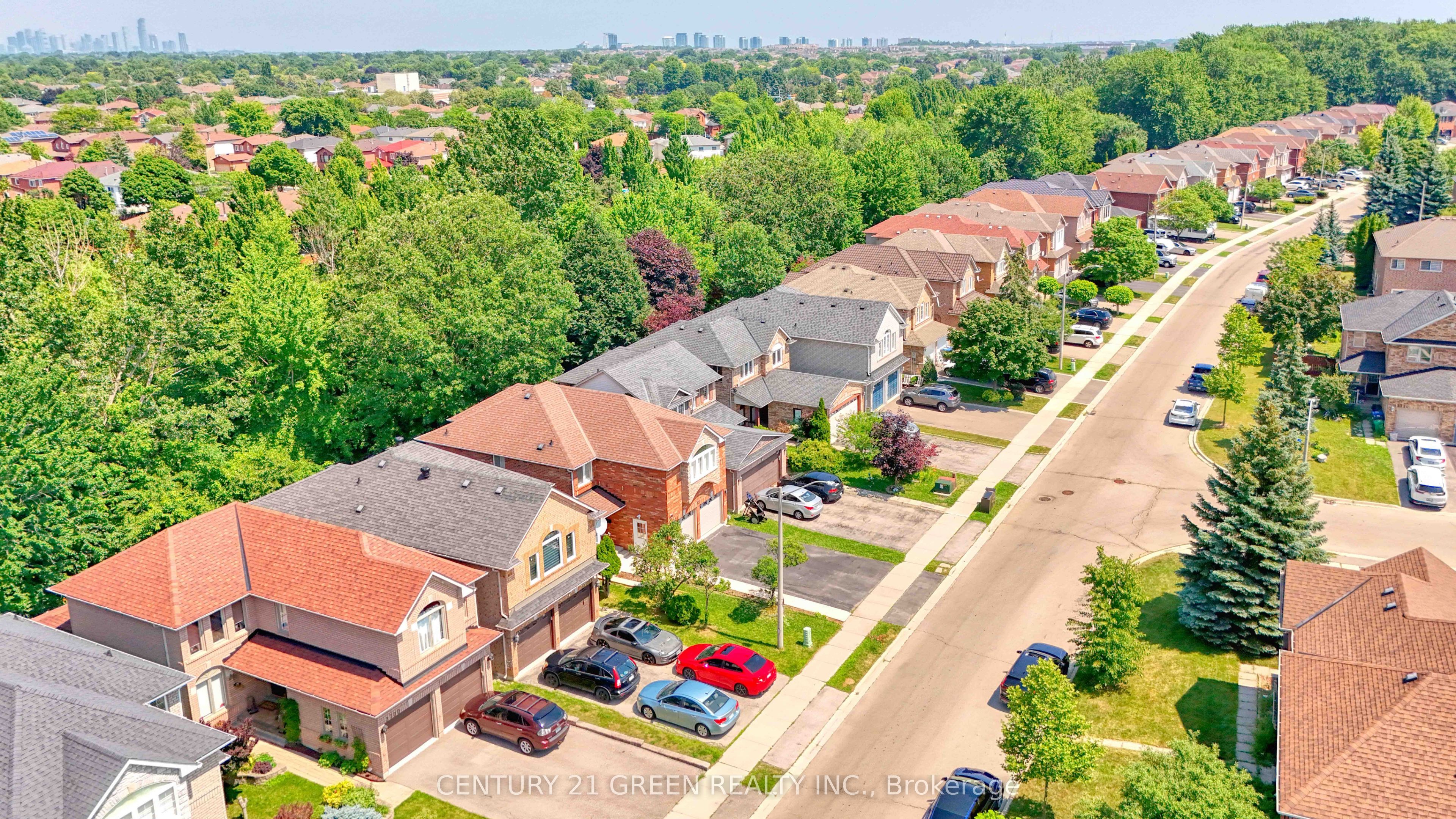 3706 Forest Bluff Crescent