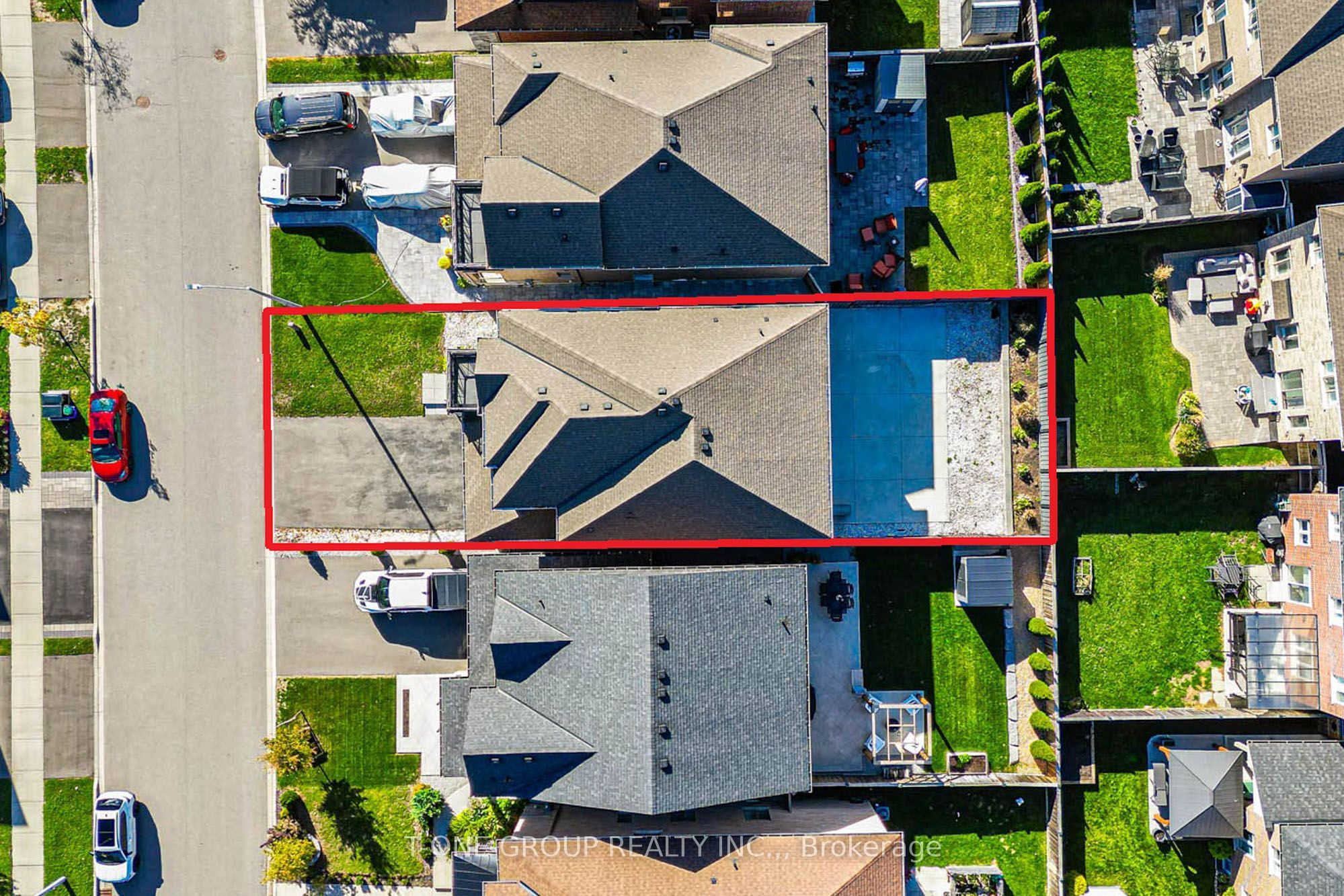 60 LEWIS Avenue