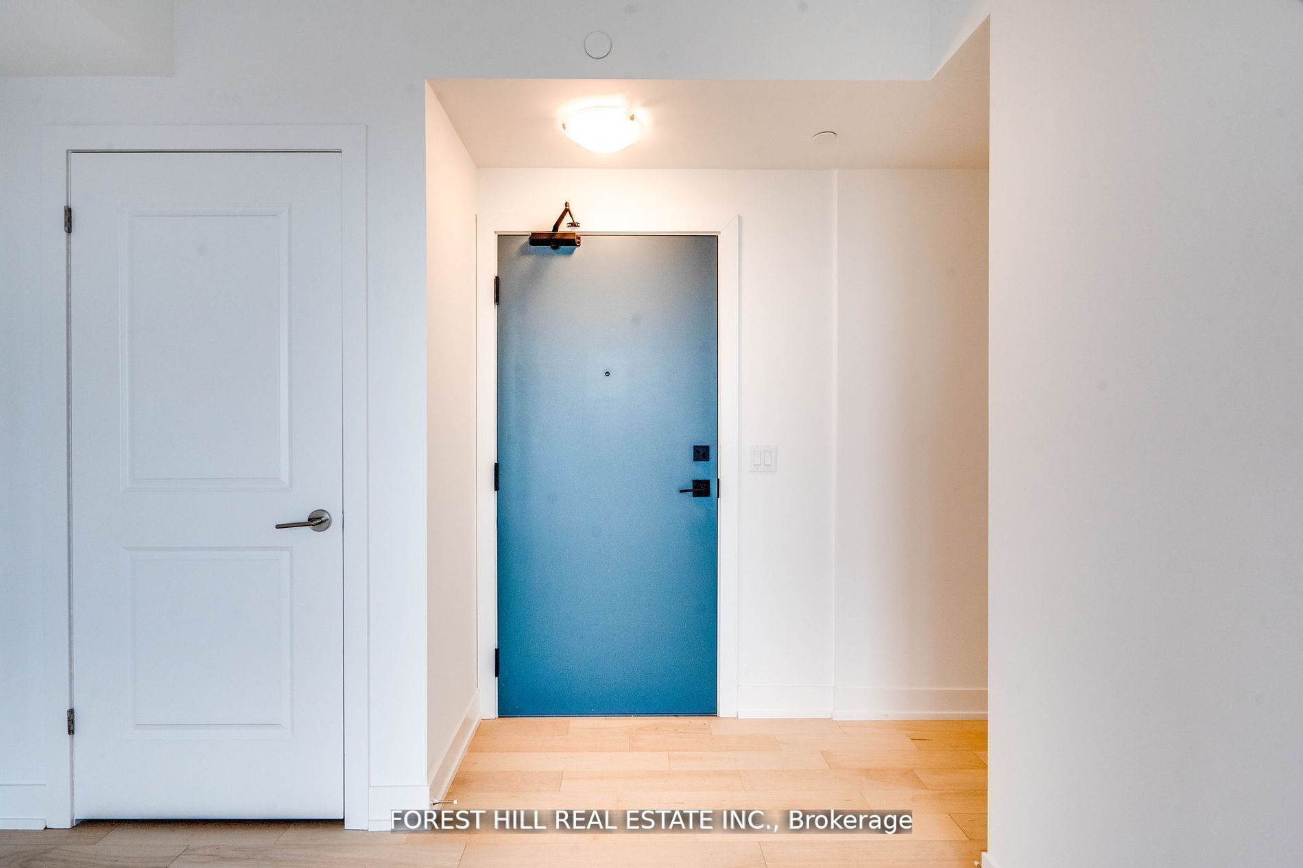 1063 Douglas Mccurdy Comm Circle 1002