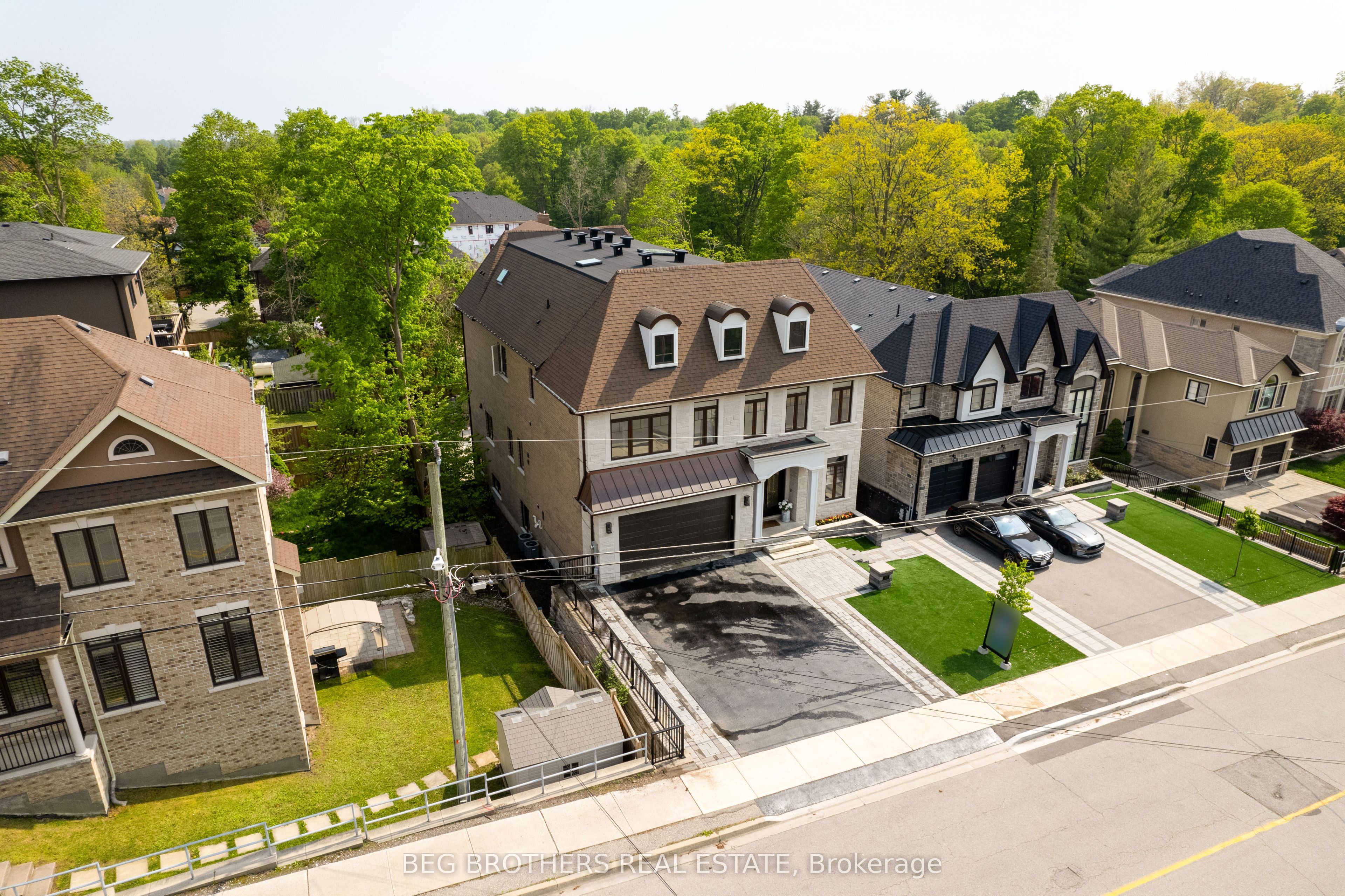 415 Sheppard Avenue