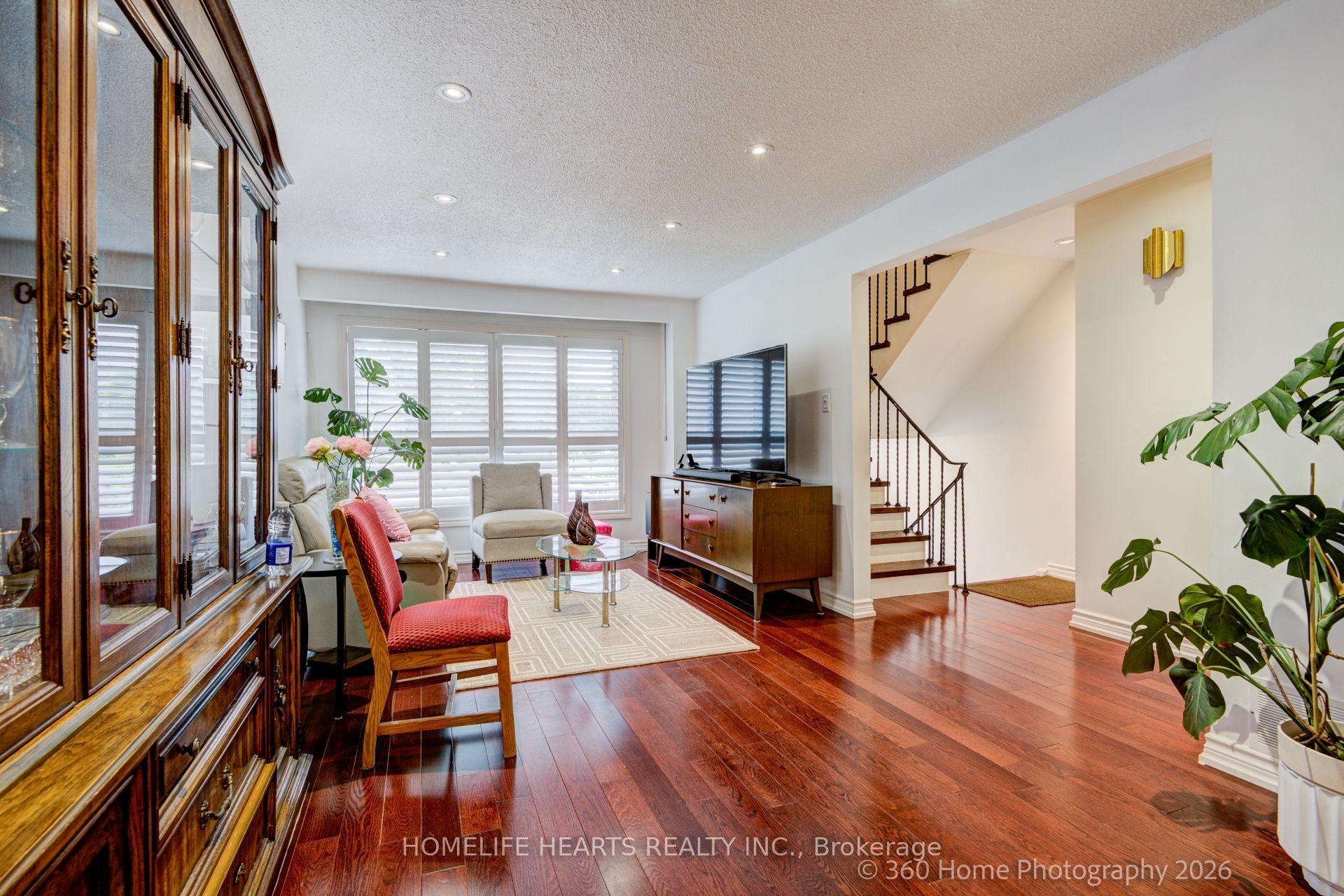 625 Rathburn Road 32