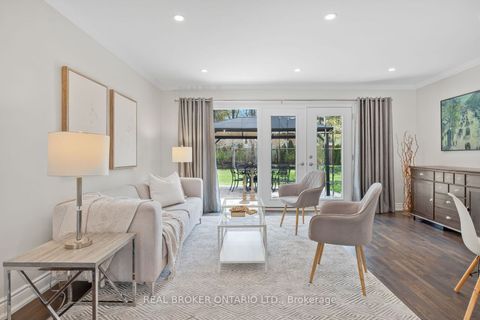 3 Ellesboro Drive Mississauga ON L5N 1B9