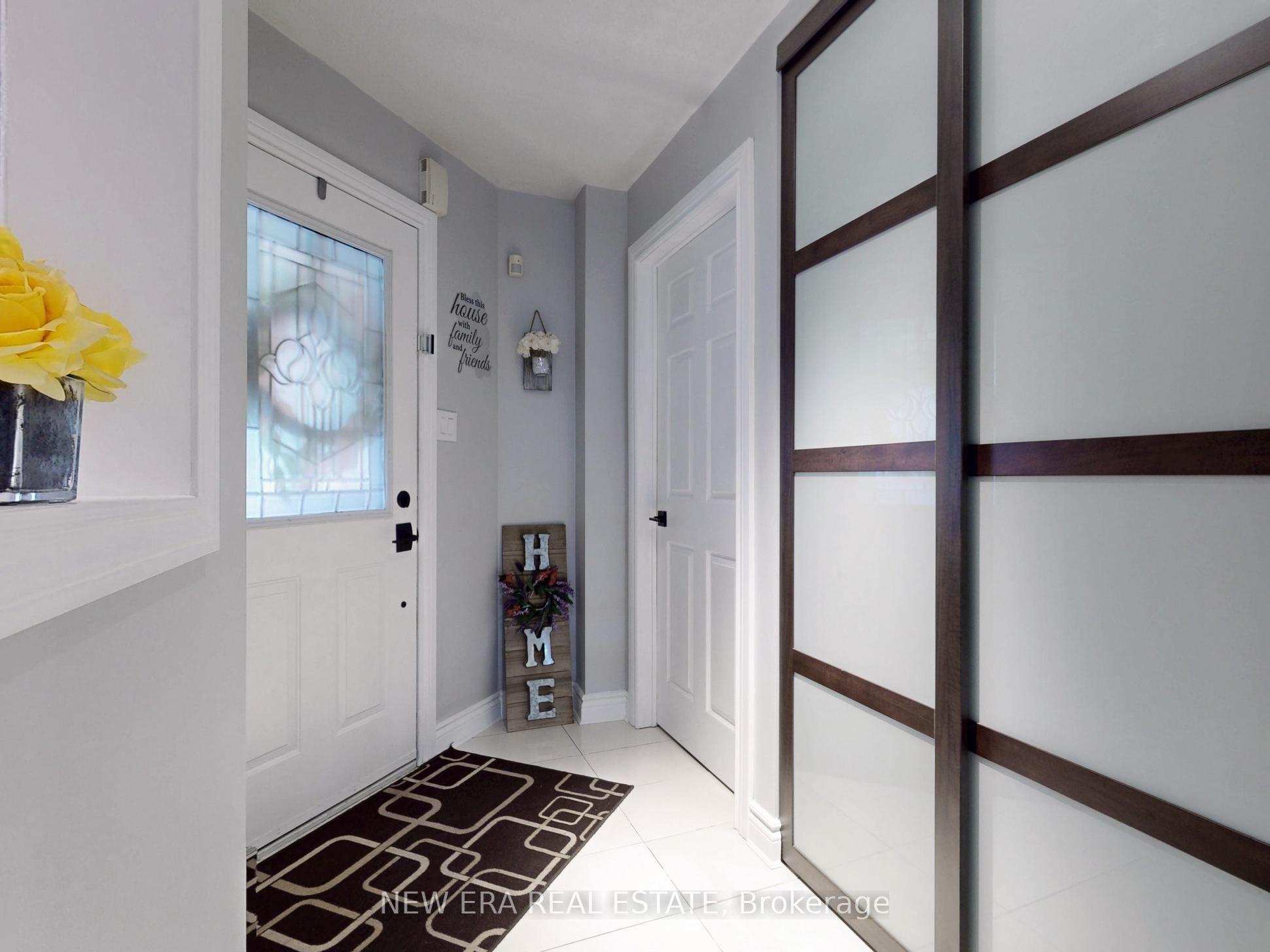 5380 Floral Hill Crescent