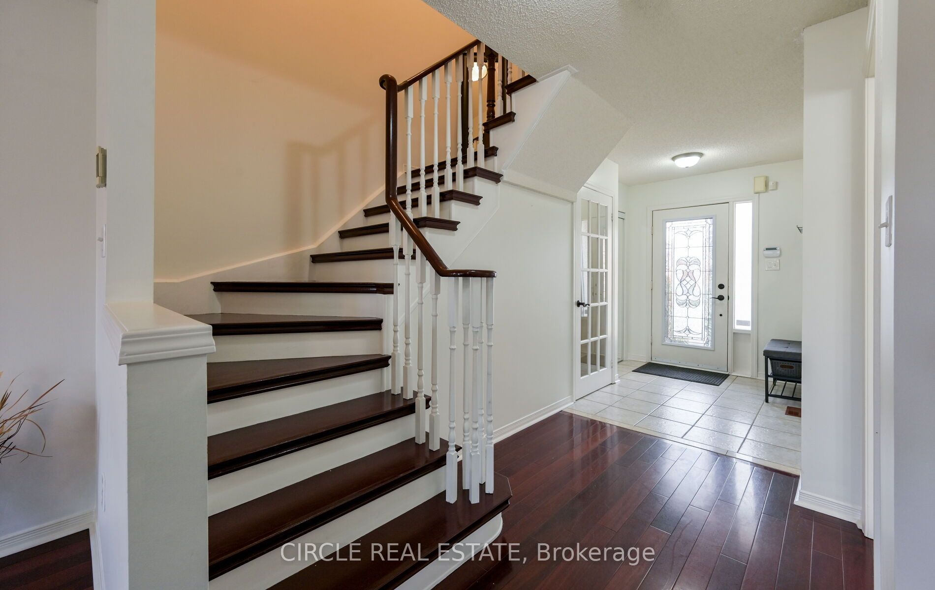 168 TWIN PINES Crescent