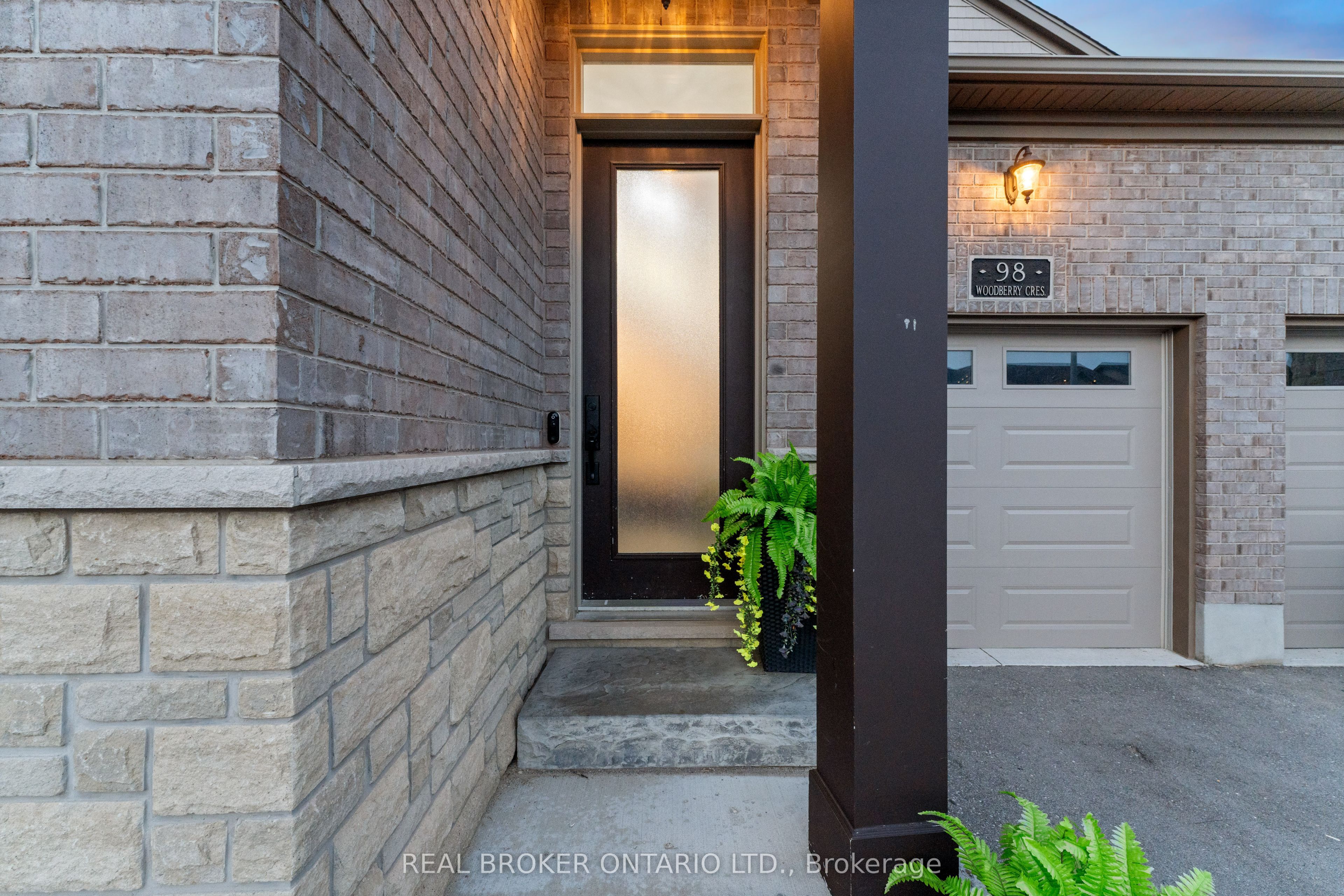 98 Woodberry Crescent