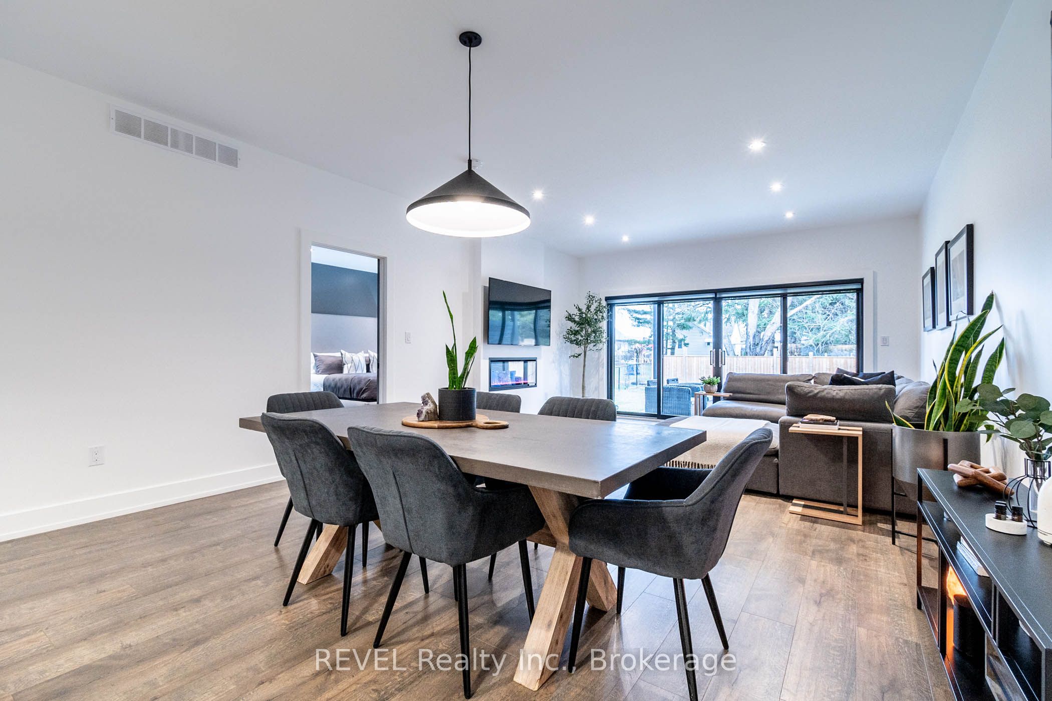 8 Stickles Street