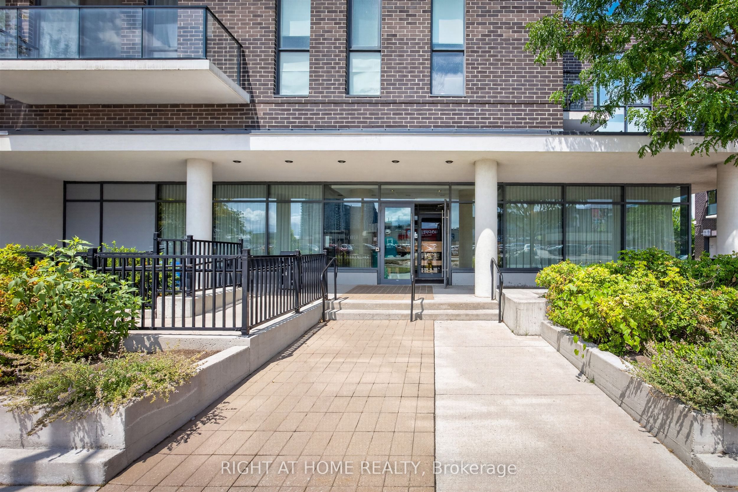 128 Fairview Mall Drive 712