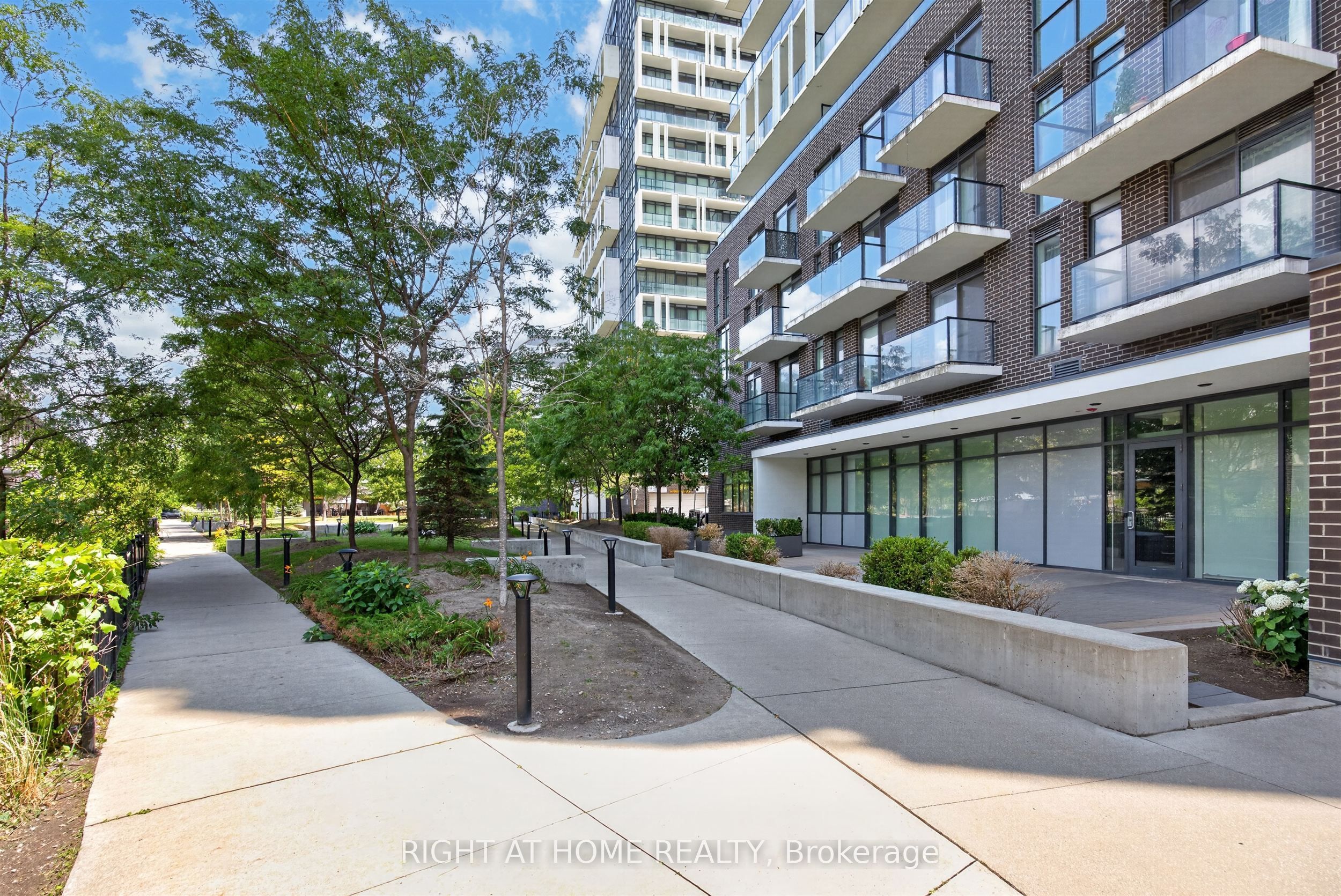 128 Fairview Mall Drive 712