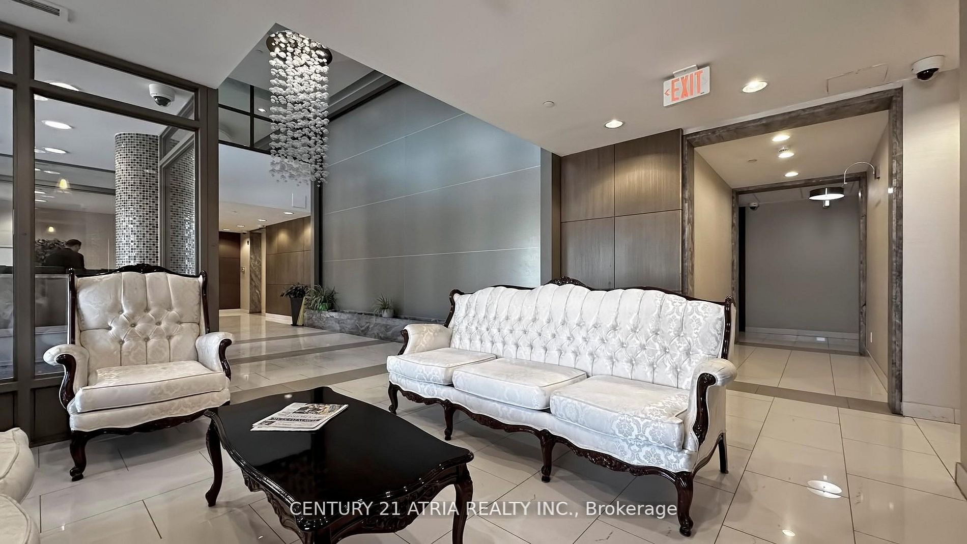 75 Norman Bethune Avenue 812