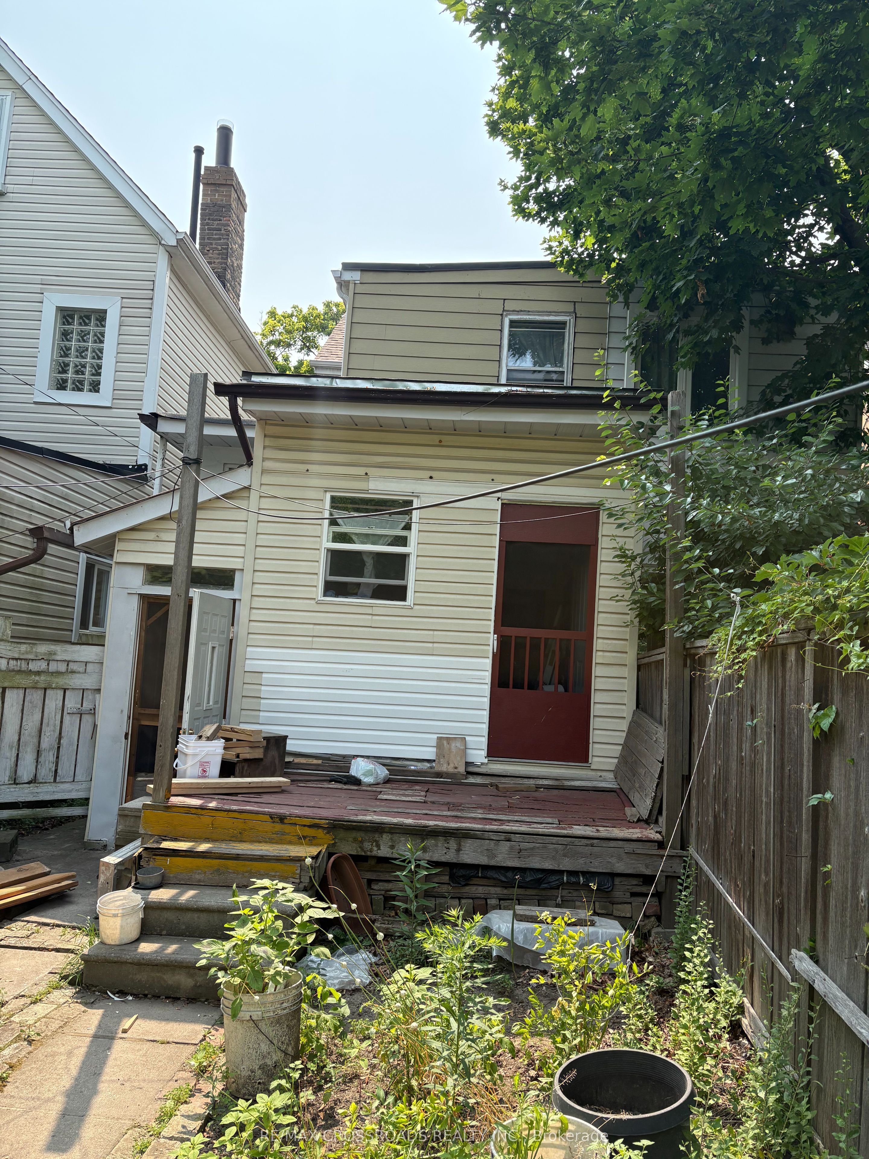 293 Pape Avenue