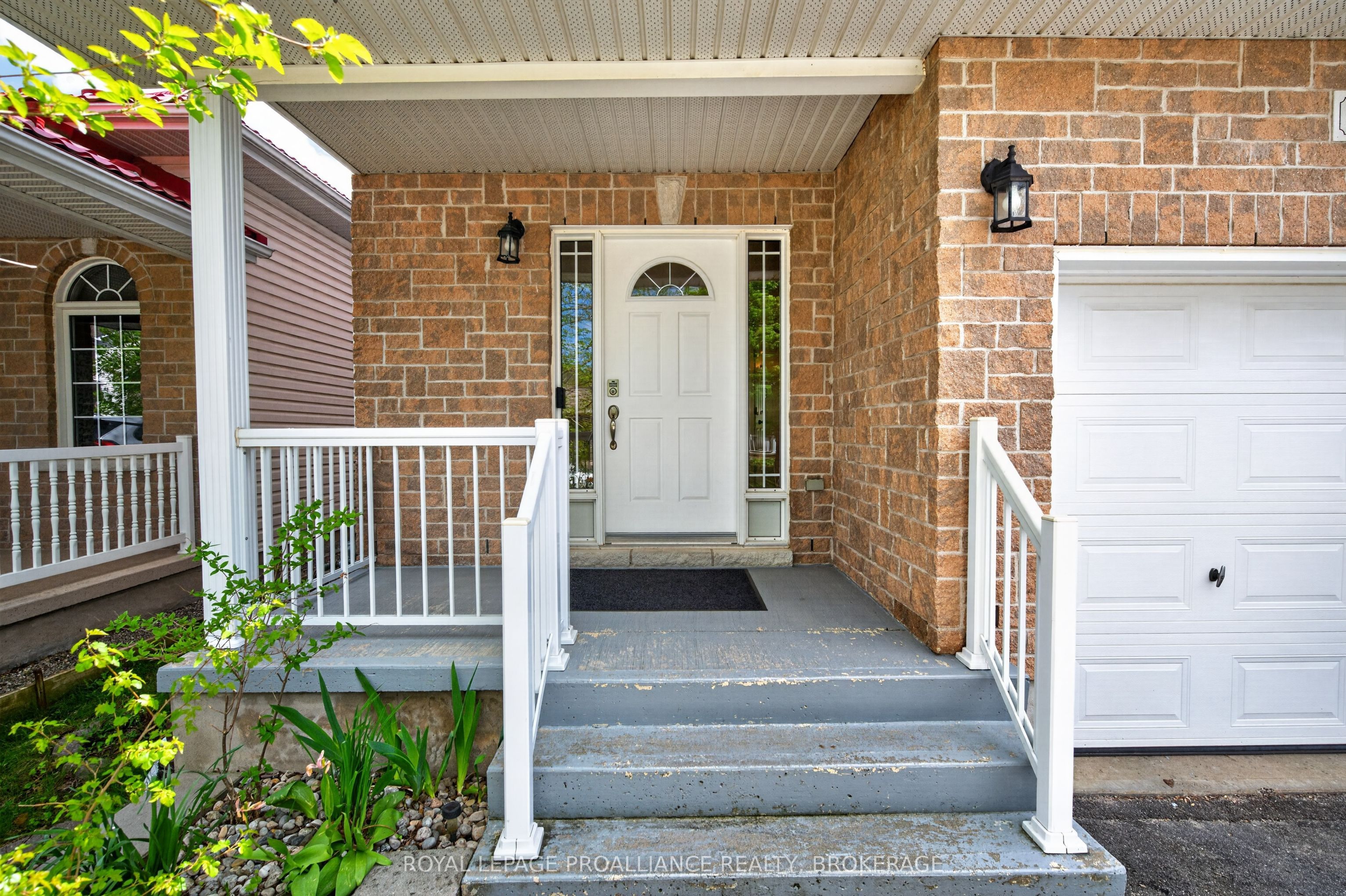 435 Maureen Street