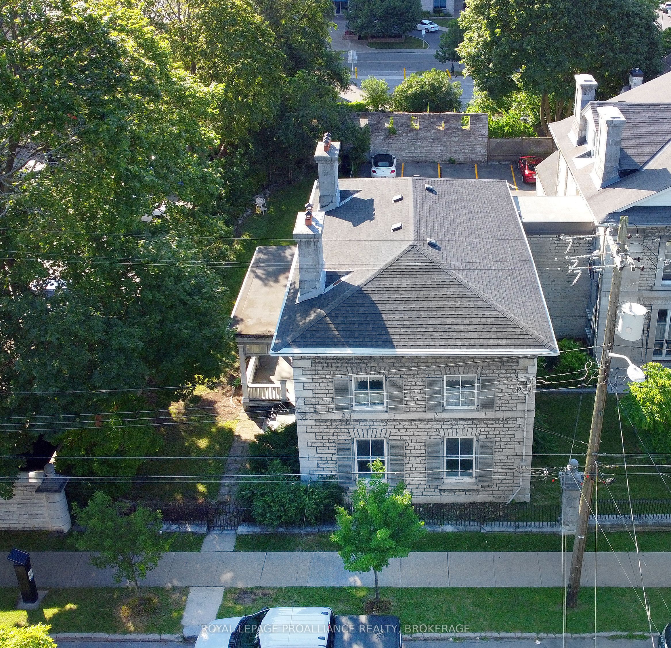 223 King Street E