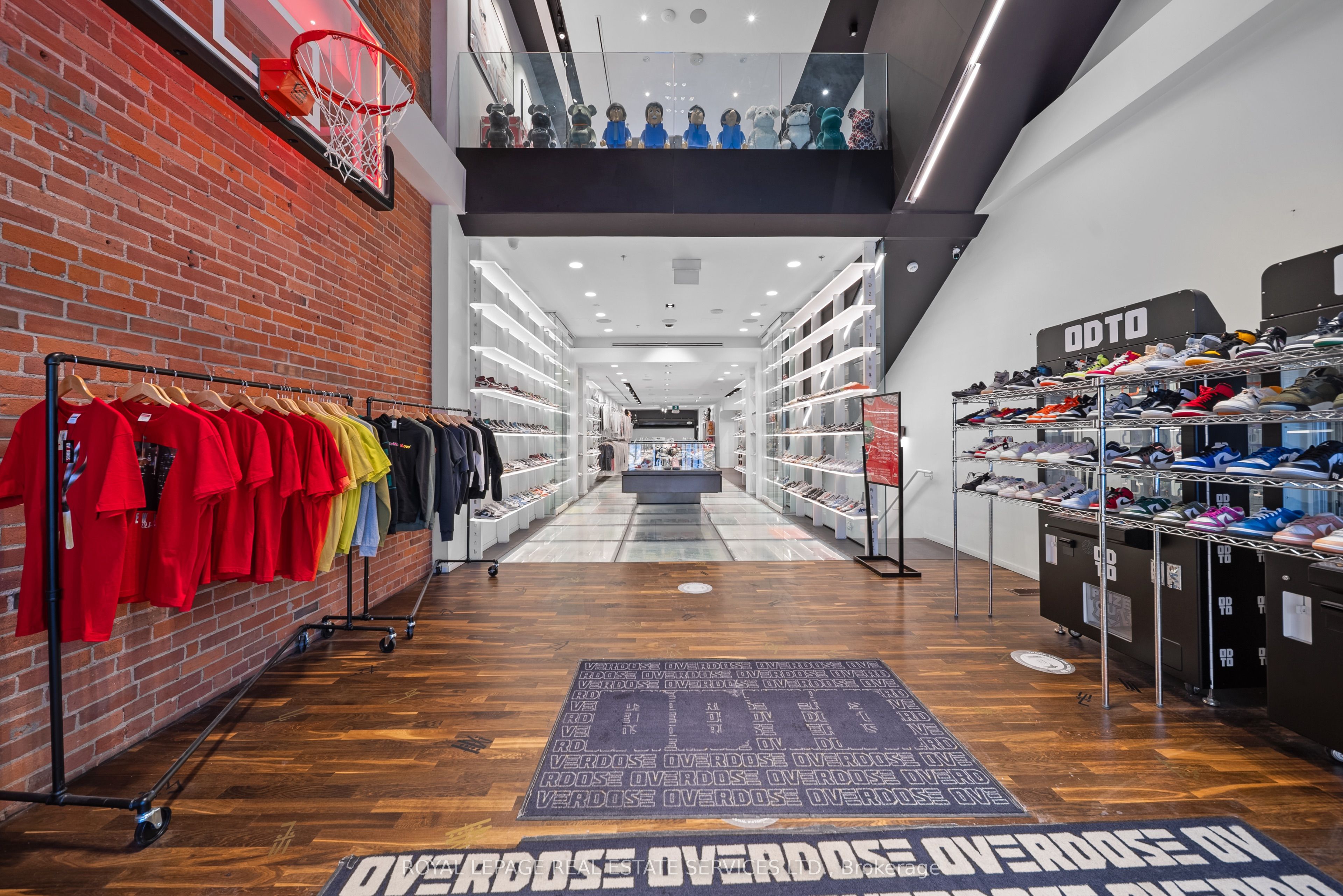 273 Queen Street W