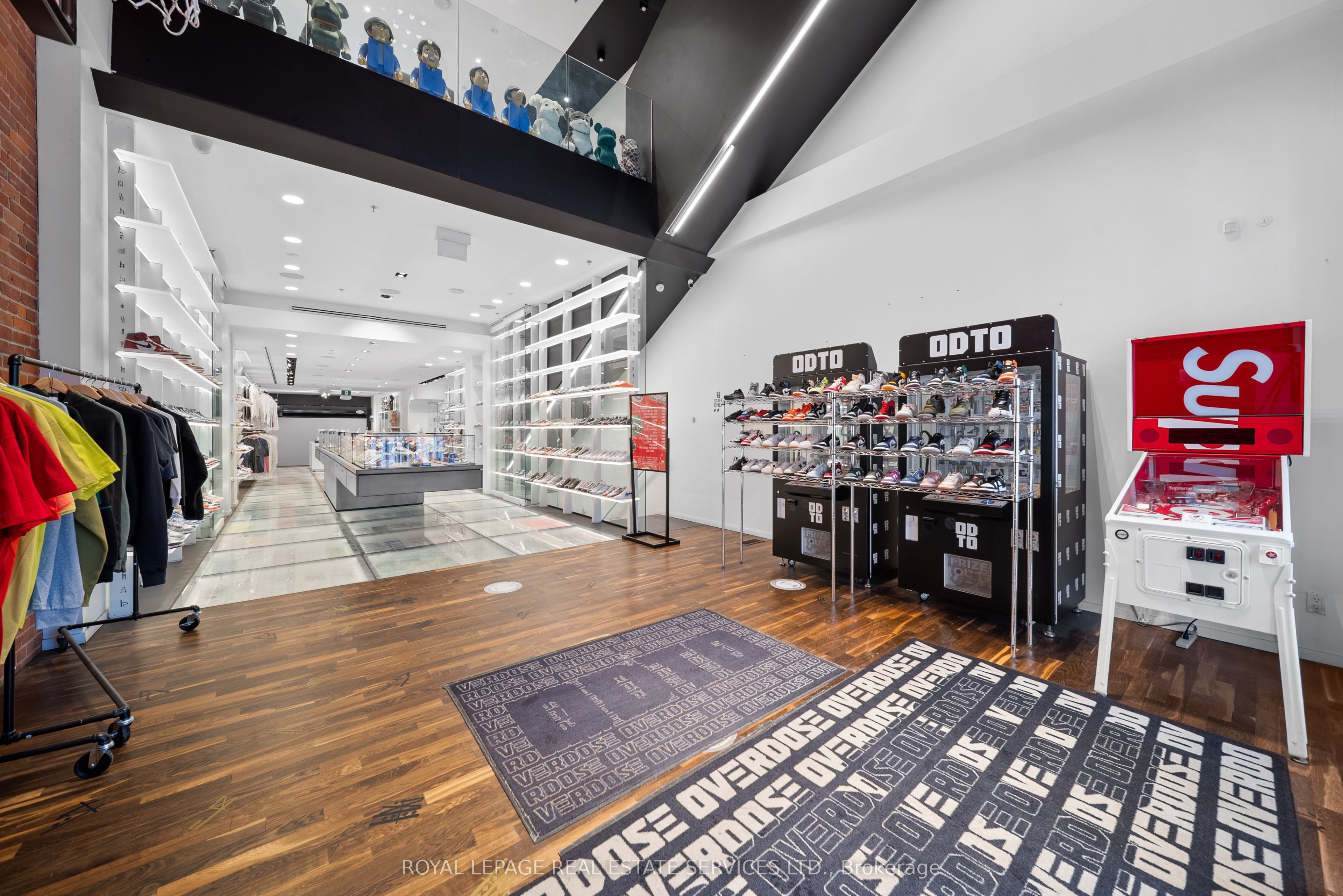 273 Queen Street W